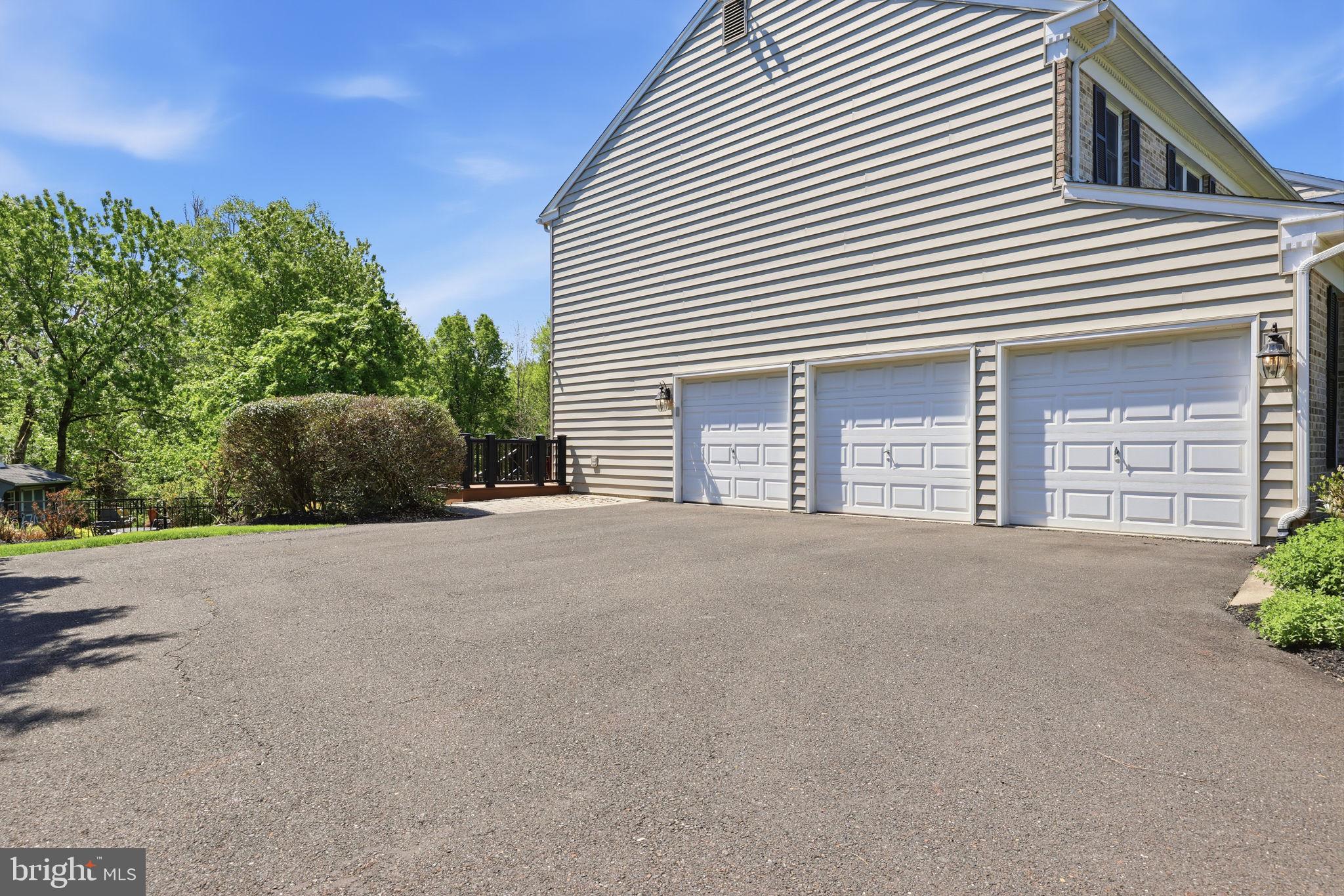 DOYLESTOWN CROSSIN - Residential