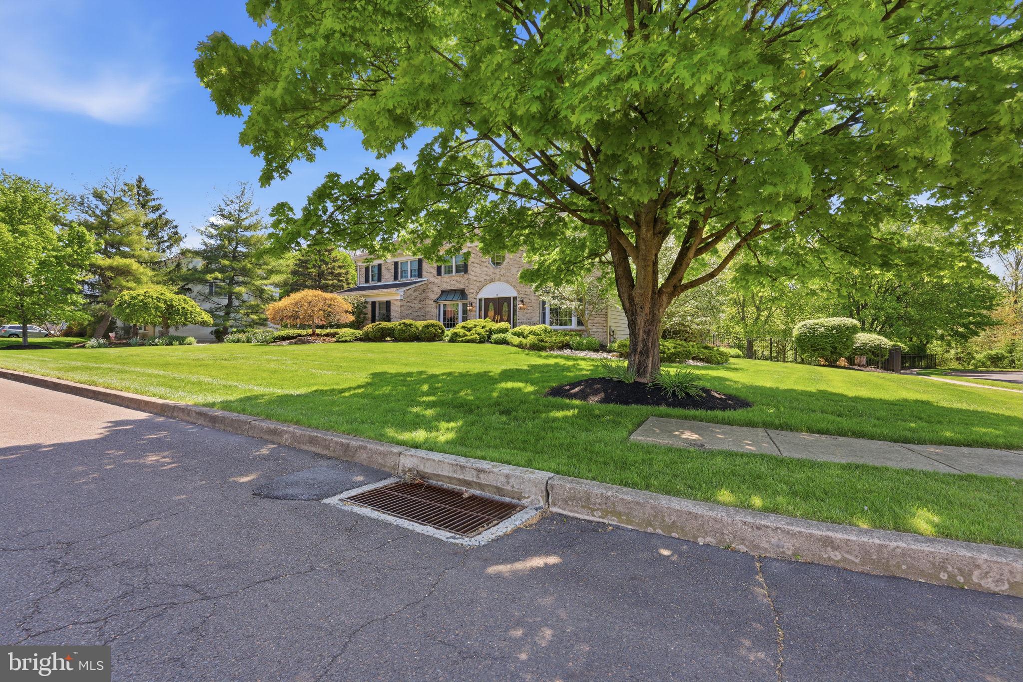 DOYLESTOWN CROSSIN - Residential