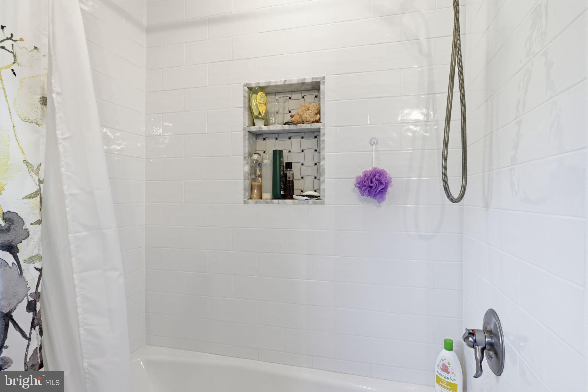 DOYLESTOWN CROSSIN - Residential