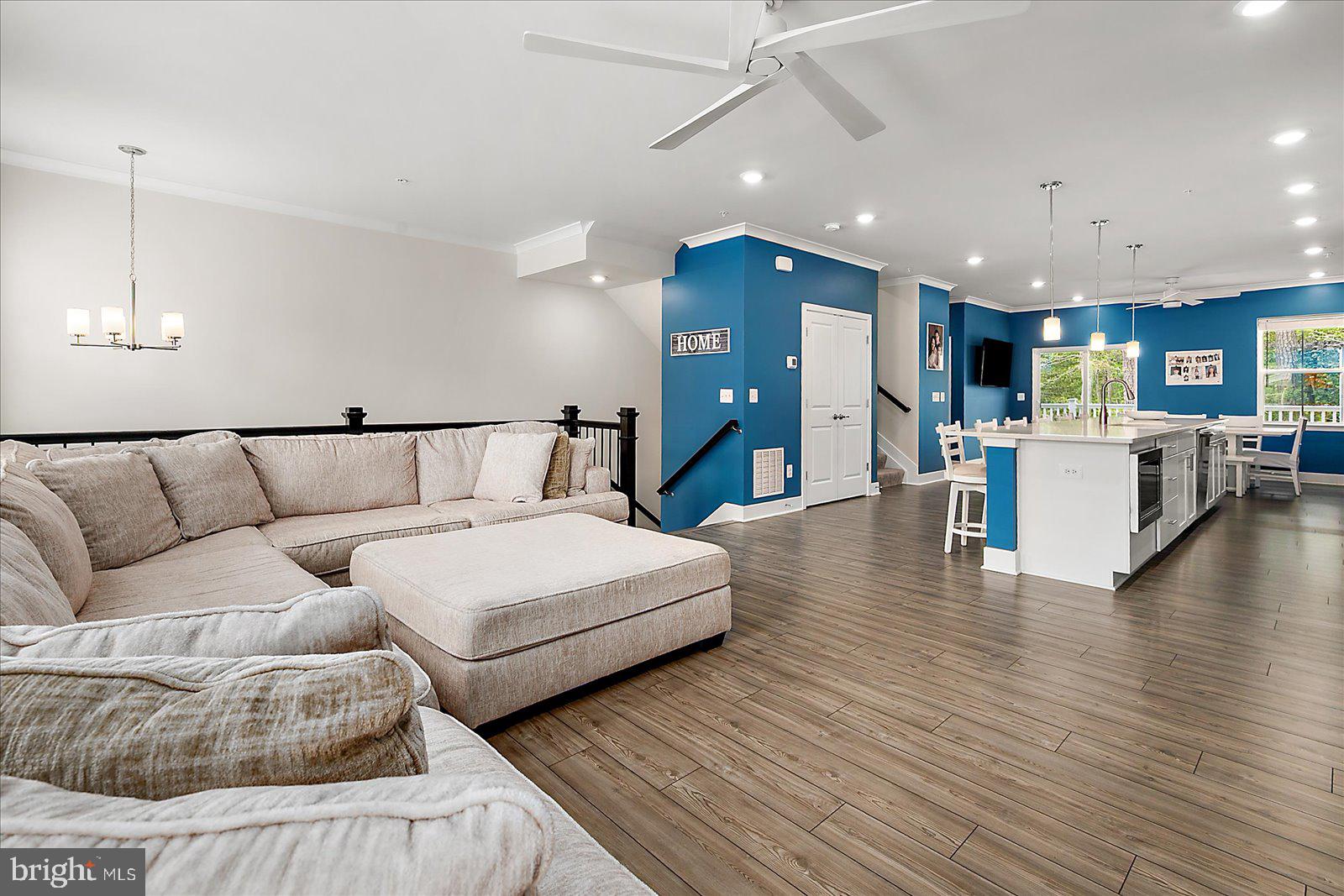 SEA OAKS VILLAGE - Residential