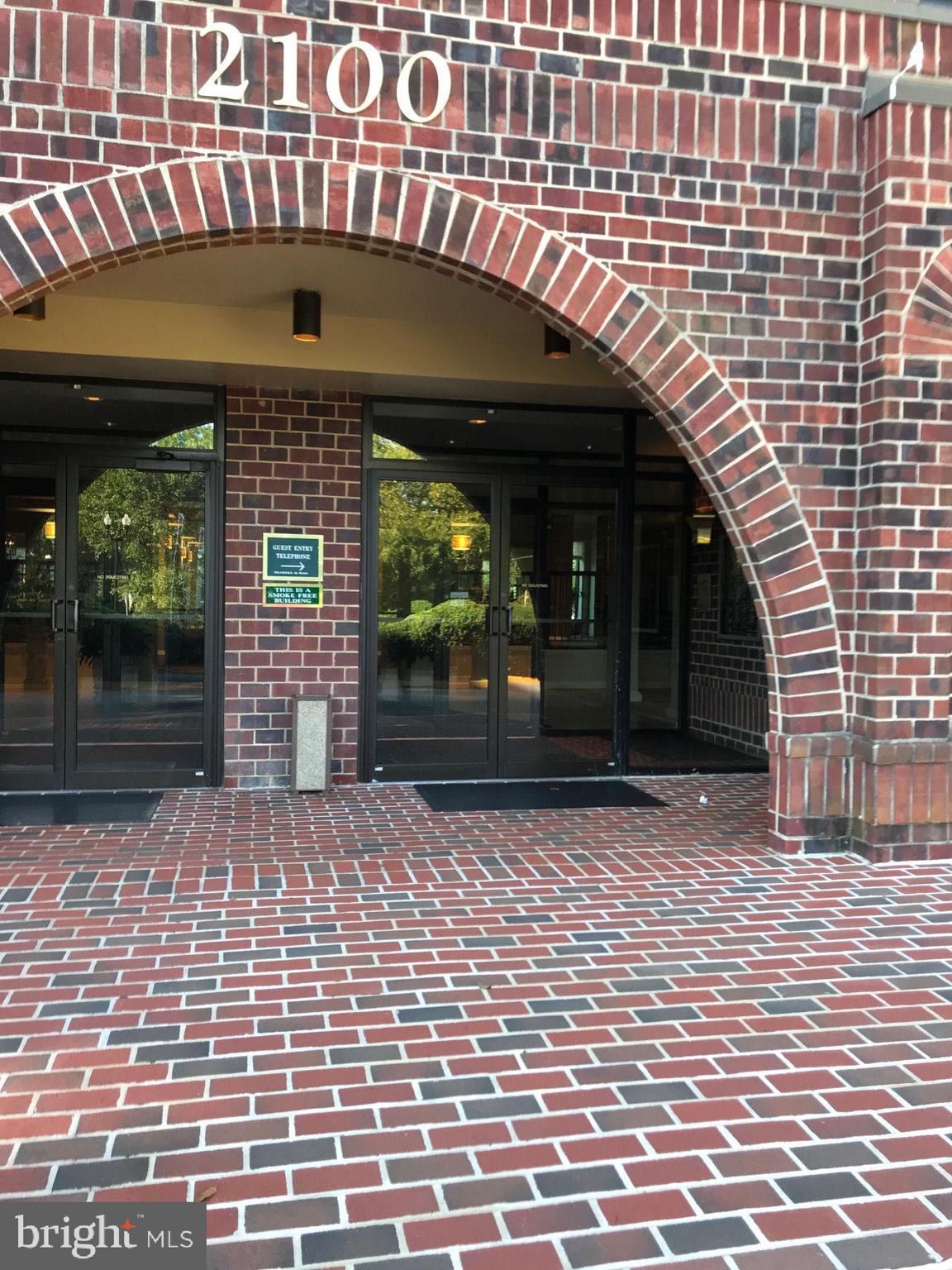 ASTORIA CONDOMINIUM - Residential Lease