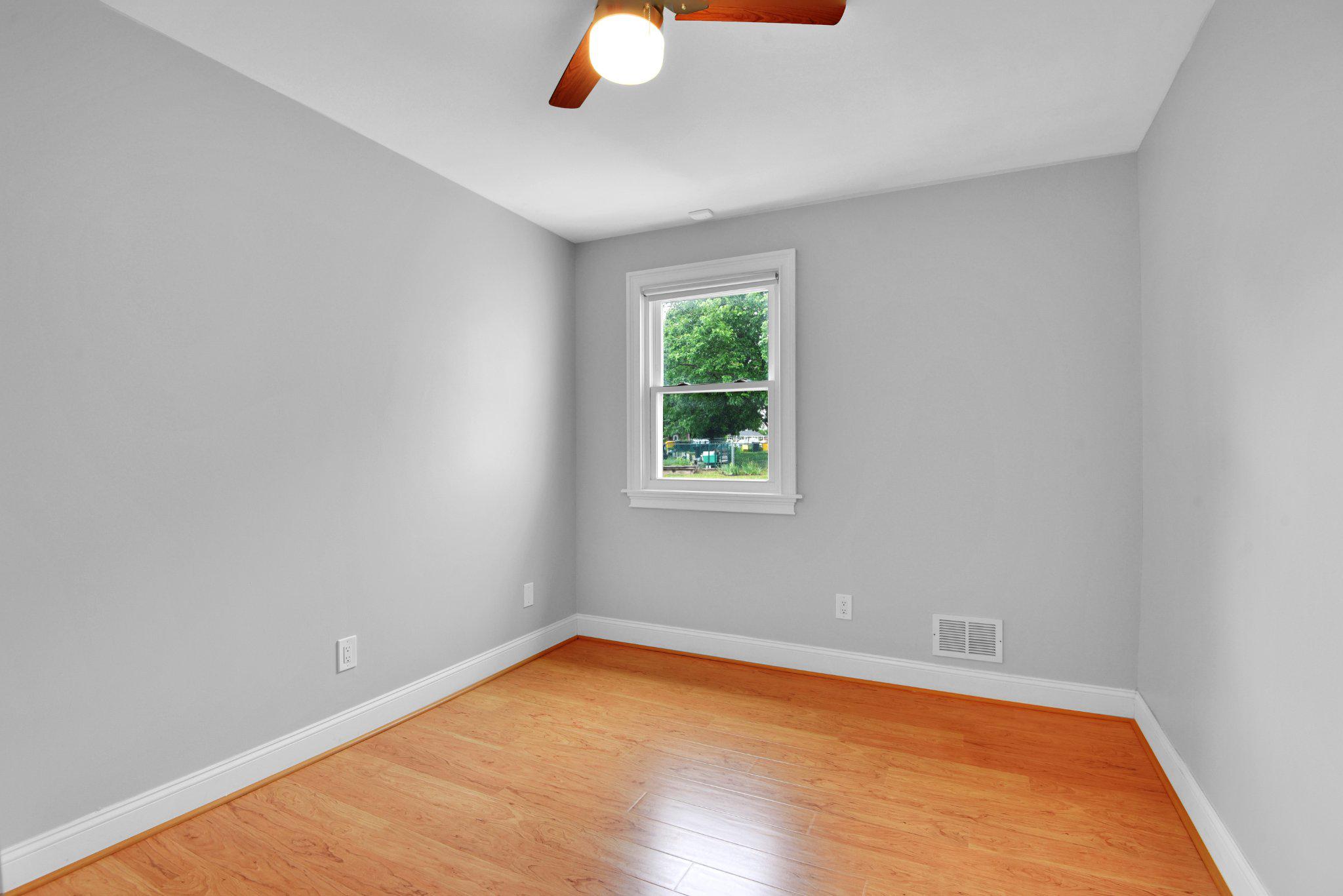 QUEENS PARK - Residential
