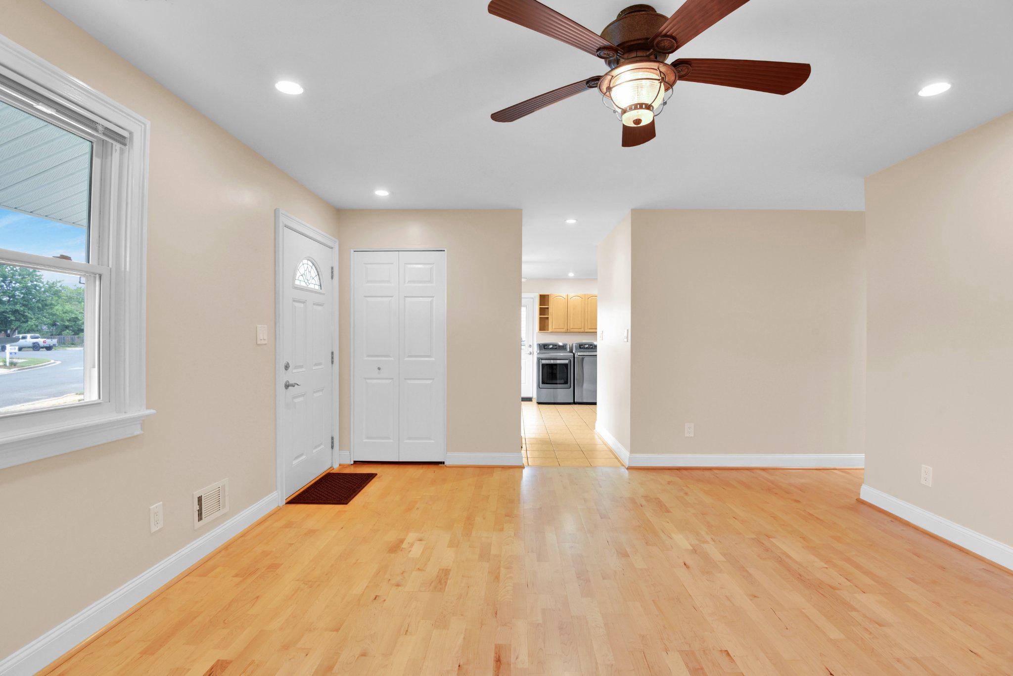 QUEENS PARK - Residential