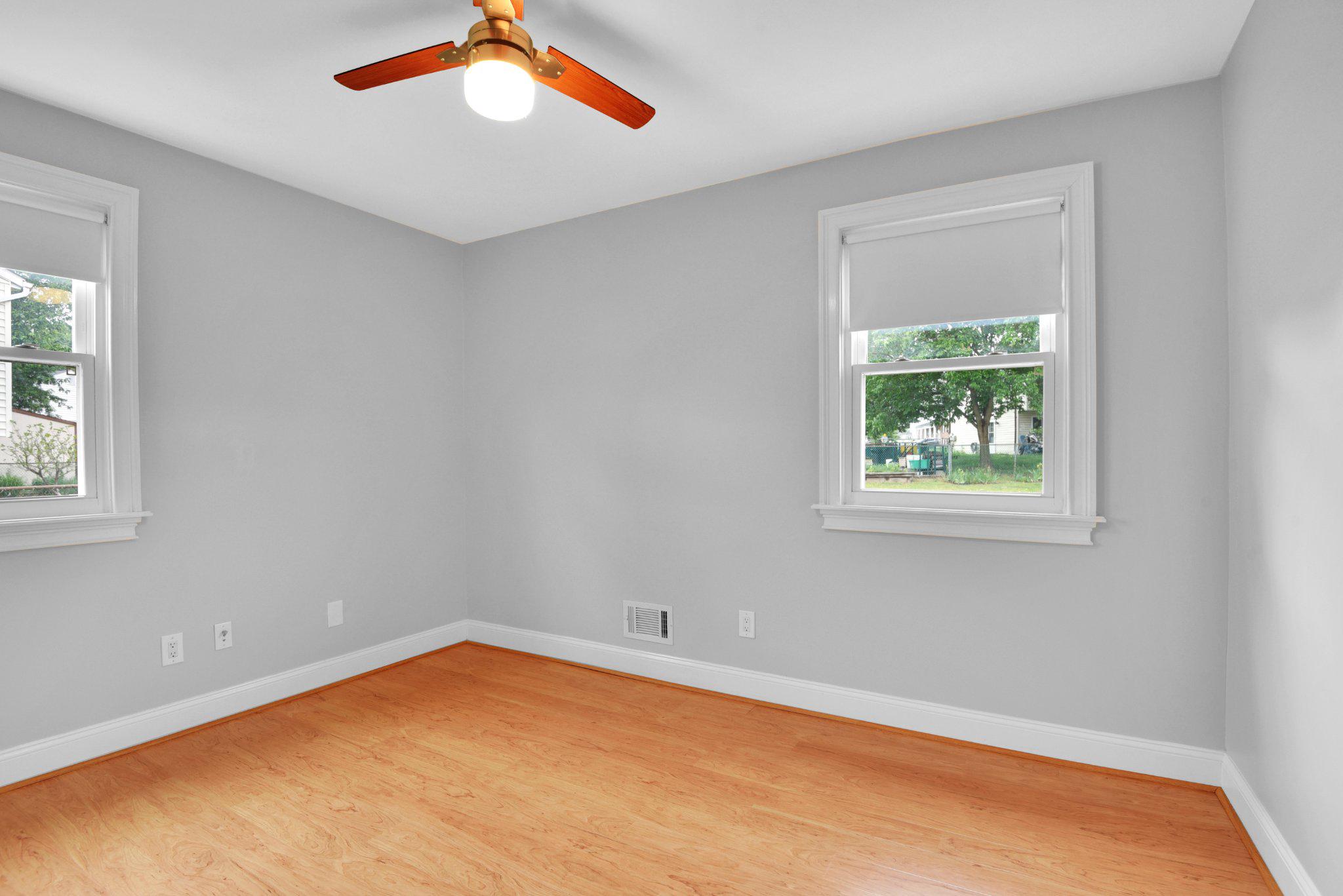 QUEENS PARK - Residential