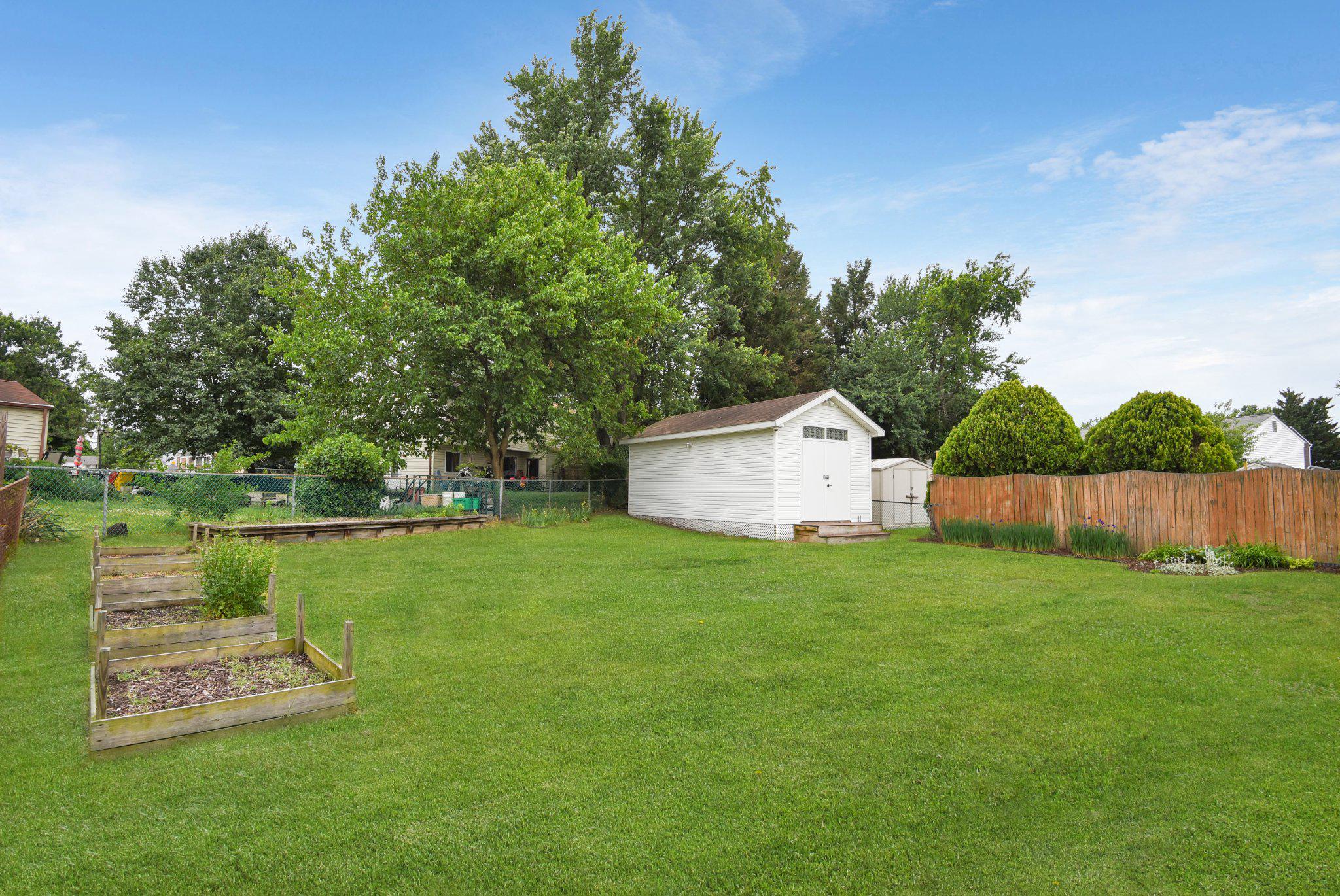 QUEENS PARK - Residential
