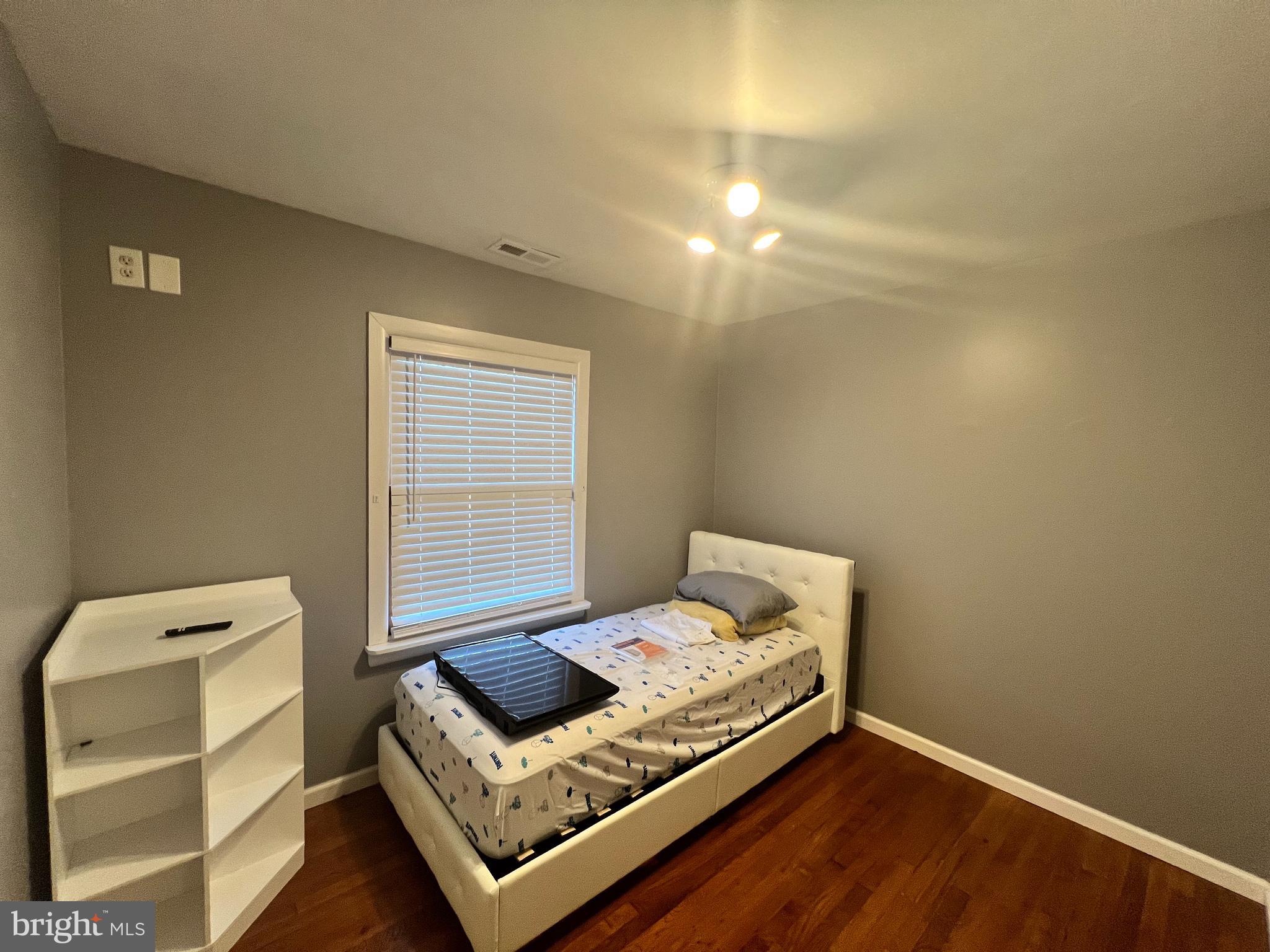 ORCHARD HILLS - Residential Lease