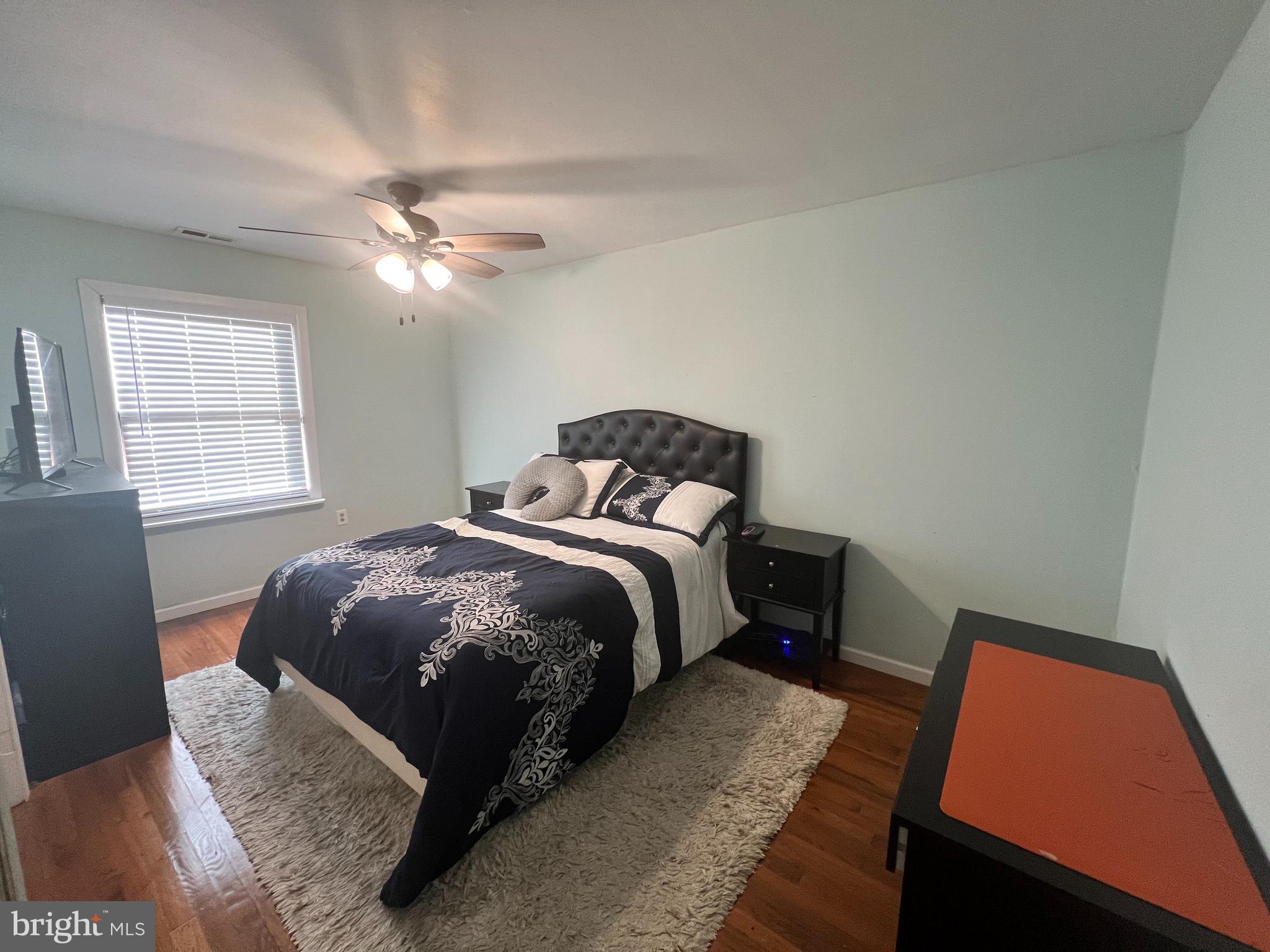 ORCHARD HILLS - Residential Lease