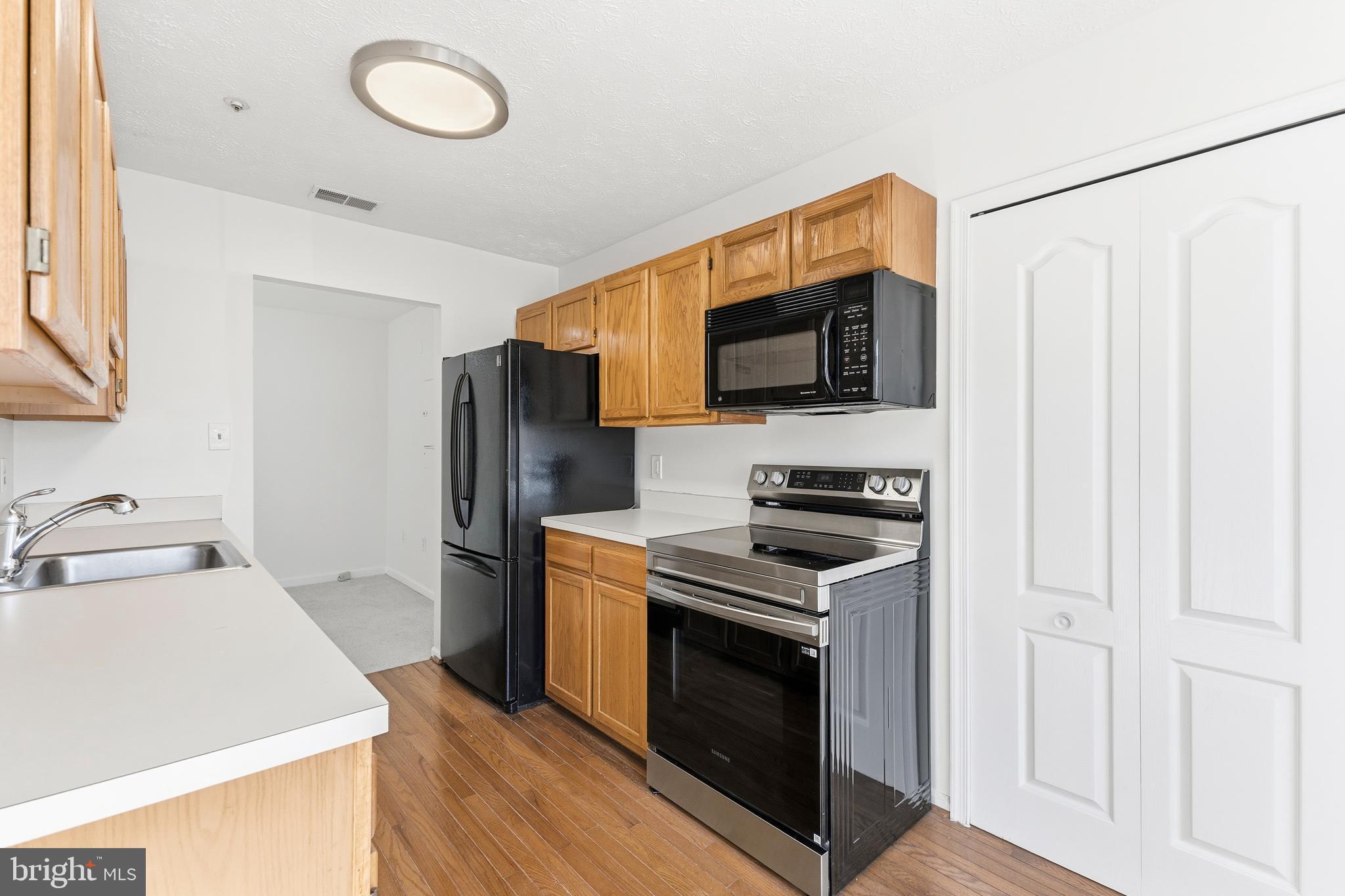 GLENSFORD - Residential