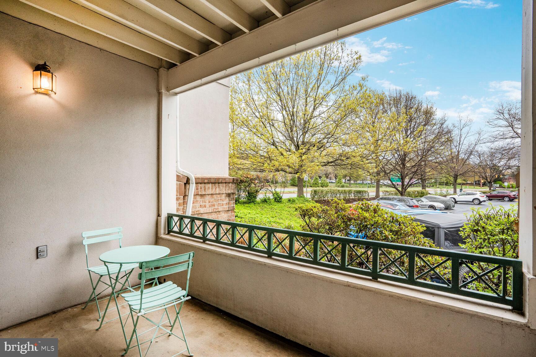 OAK PARK CONDO - Residential