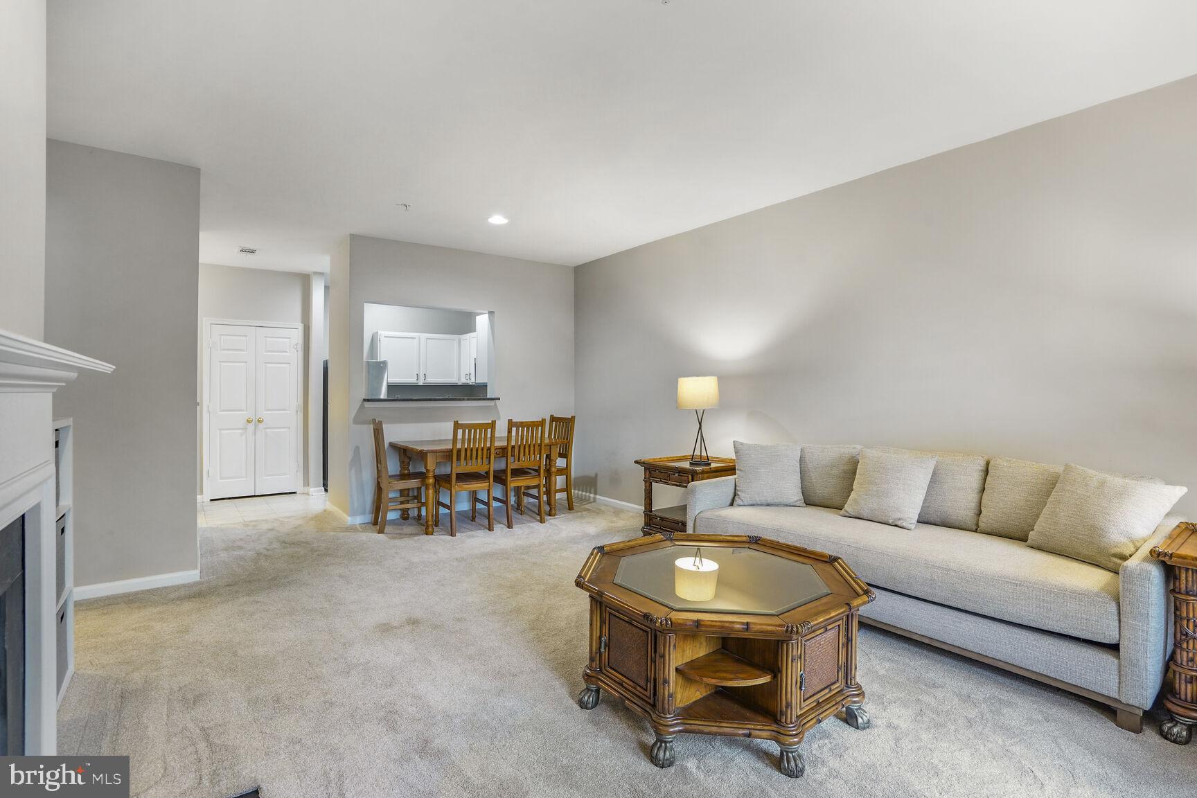 OAK PARK CONDO - Residential