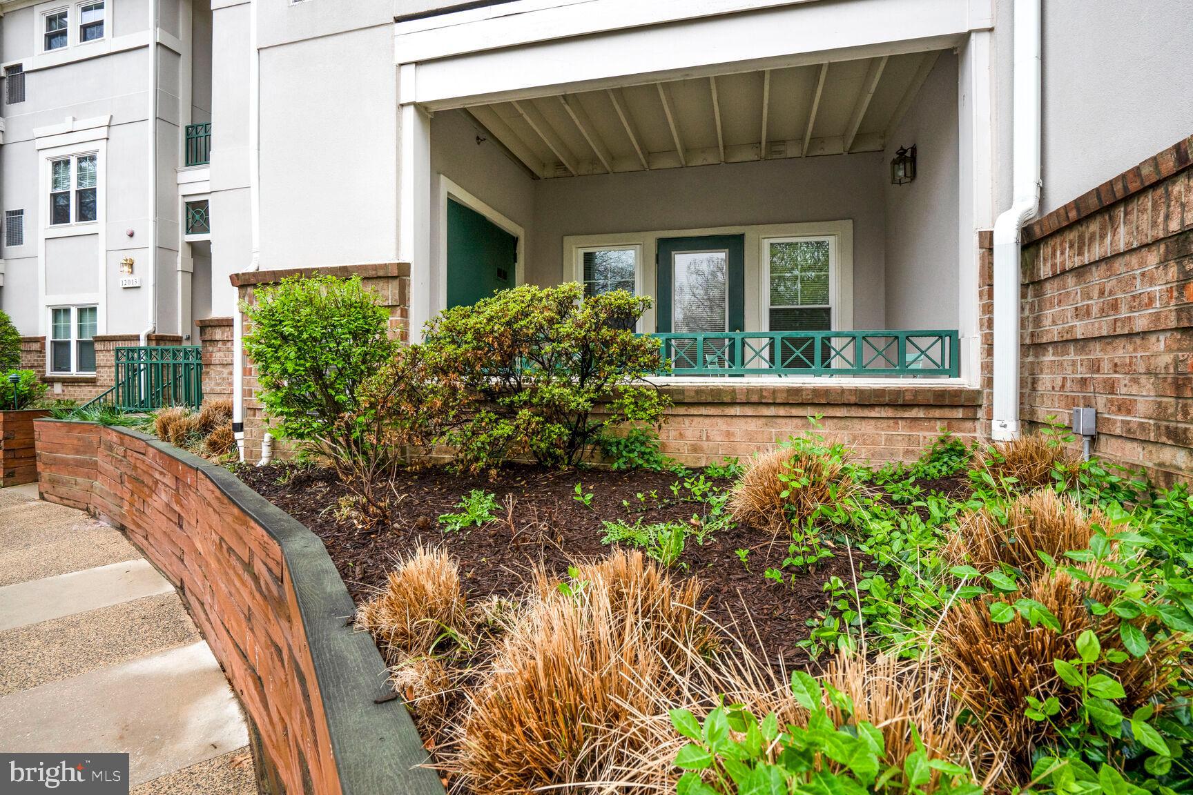 OAK PARK CONDO - Residential