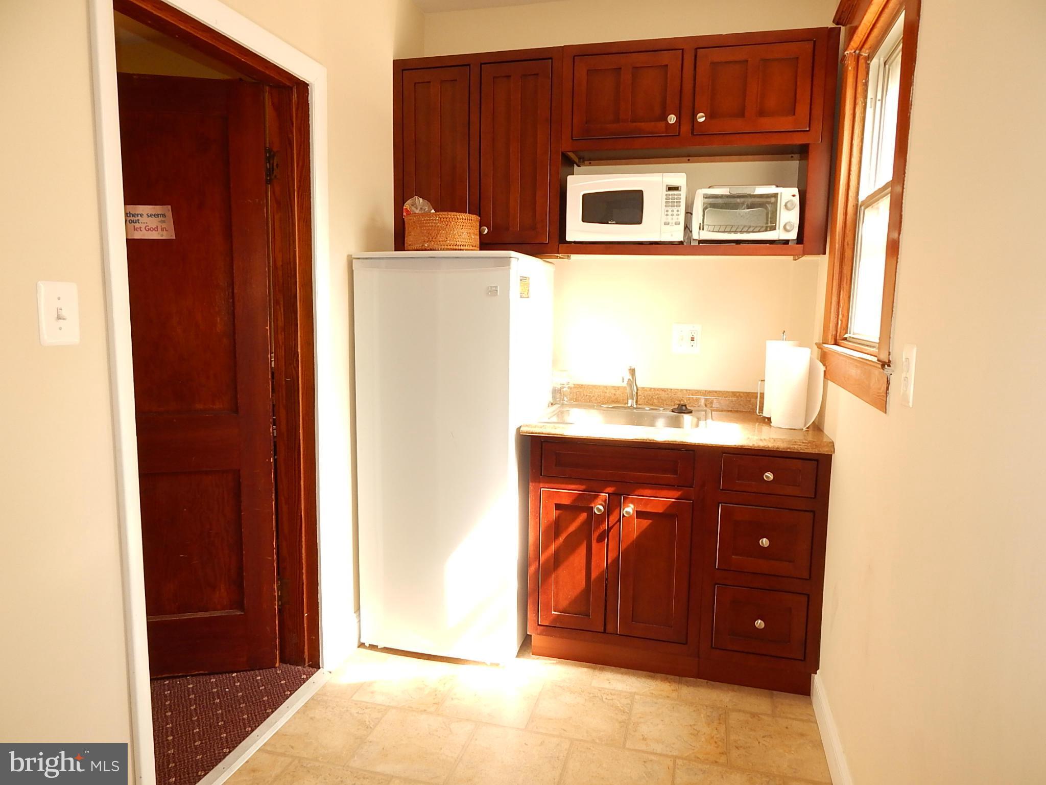 NORTH HALETHORPE - Commercial Sale