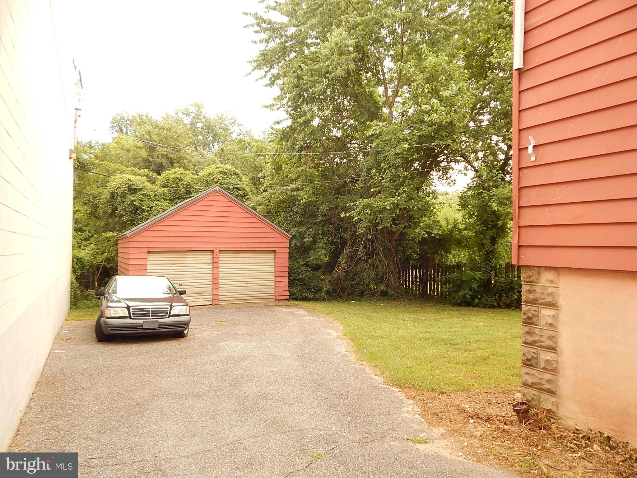 NORTH HALETHORPE - Commercial Sale