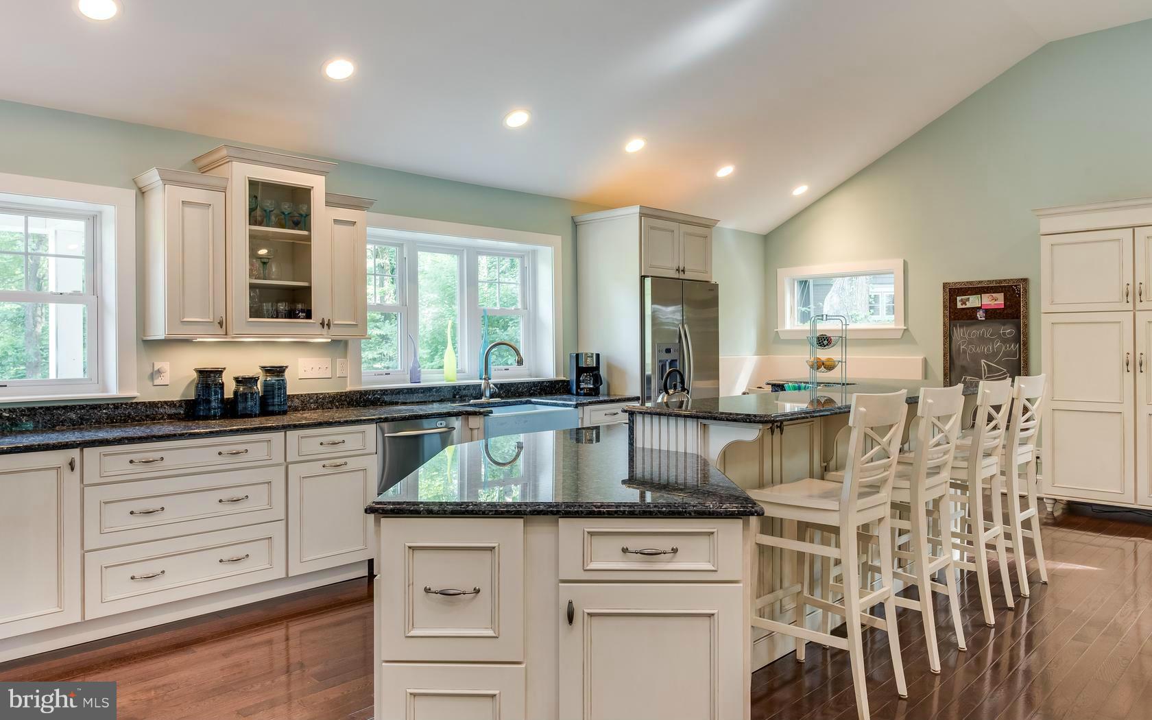 ROUND BAY - Residential