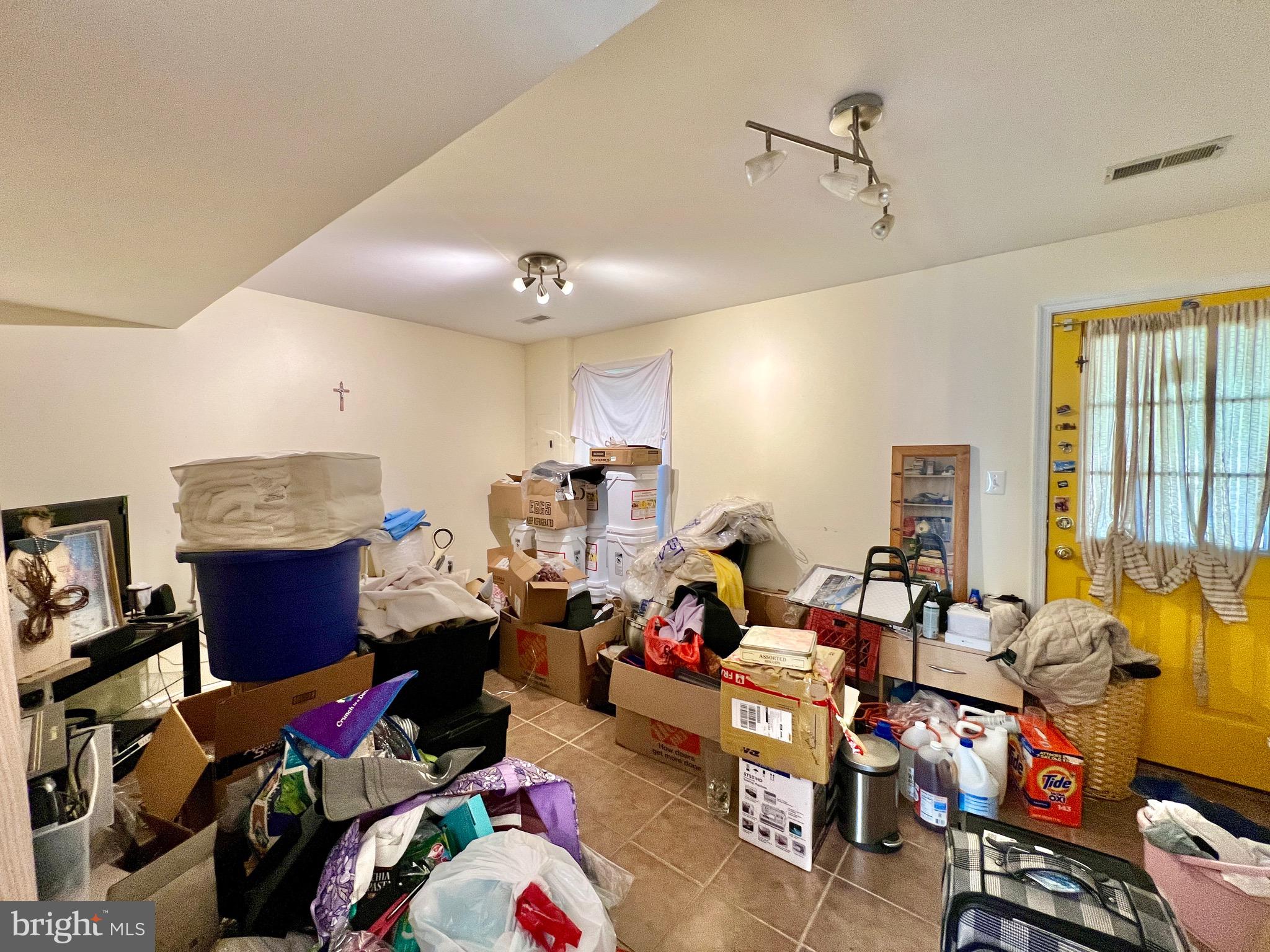 COMPTON VILLAGE - Residential