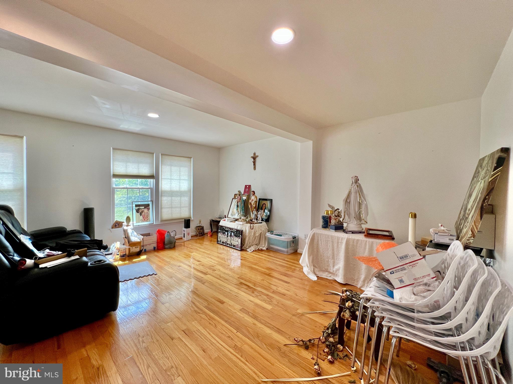 COMPTON VILLAGE - Residential