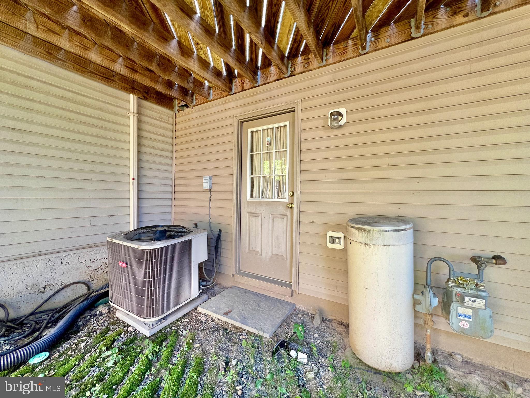 COMPTON VILLAGE - Residential