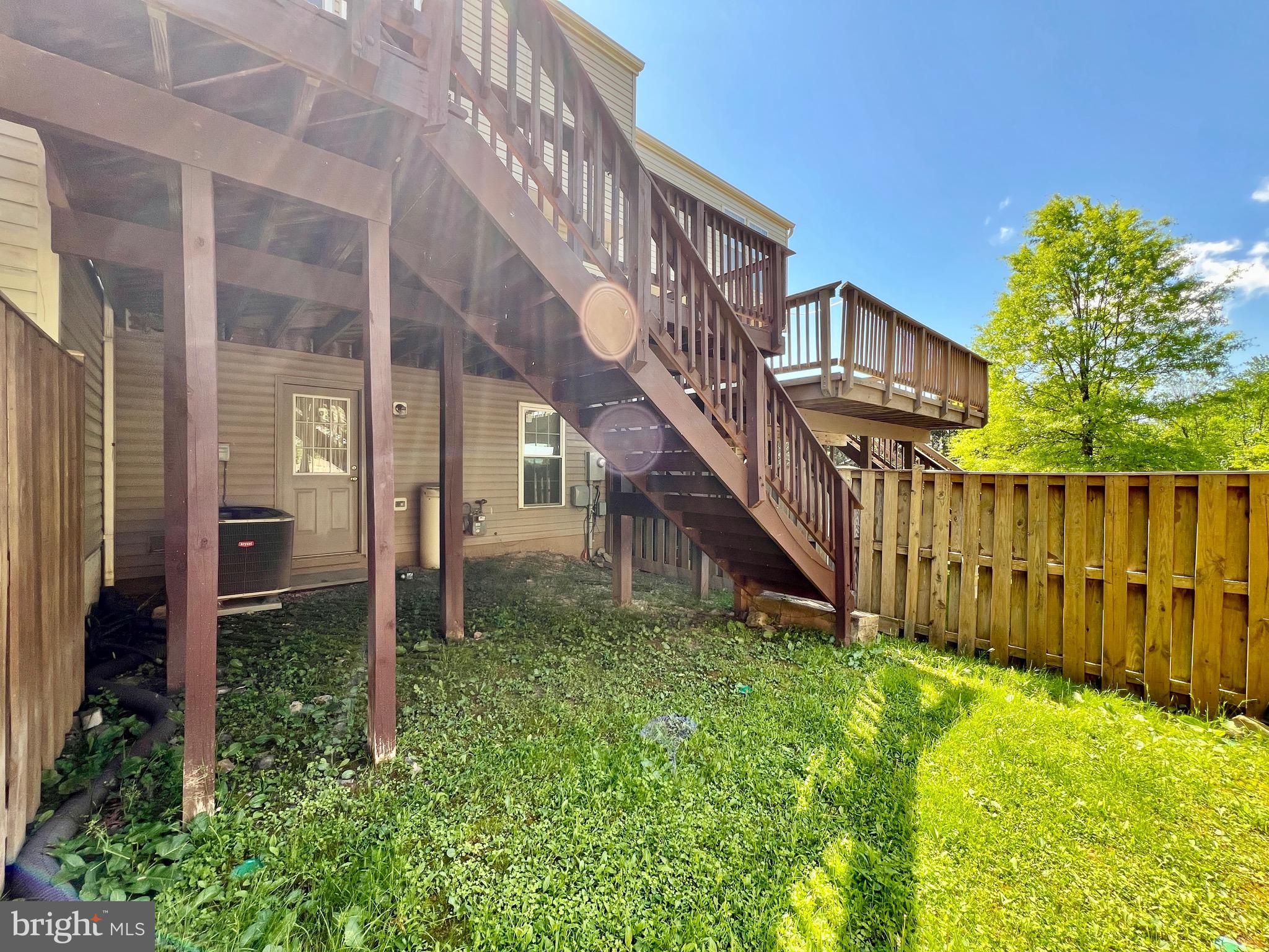 COMPTON VILLAGE - Residential