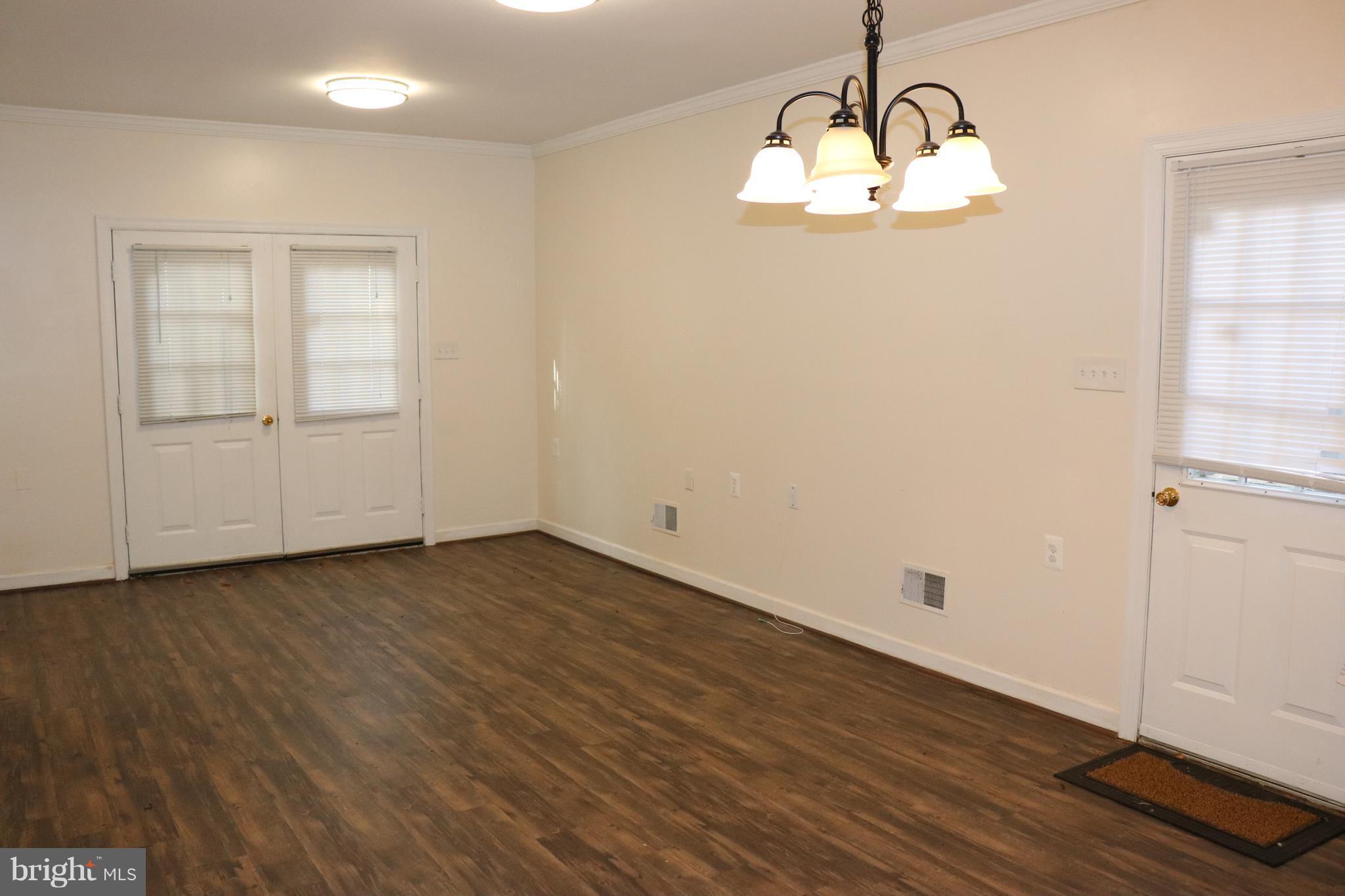 VILLA LORING - Residential Lease