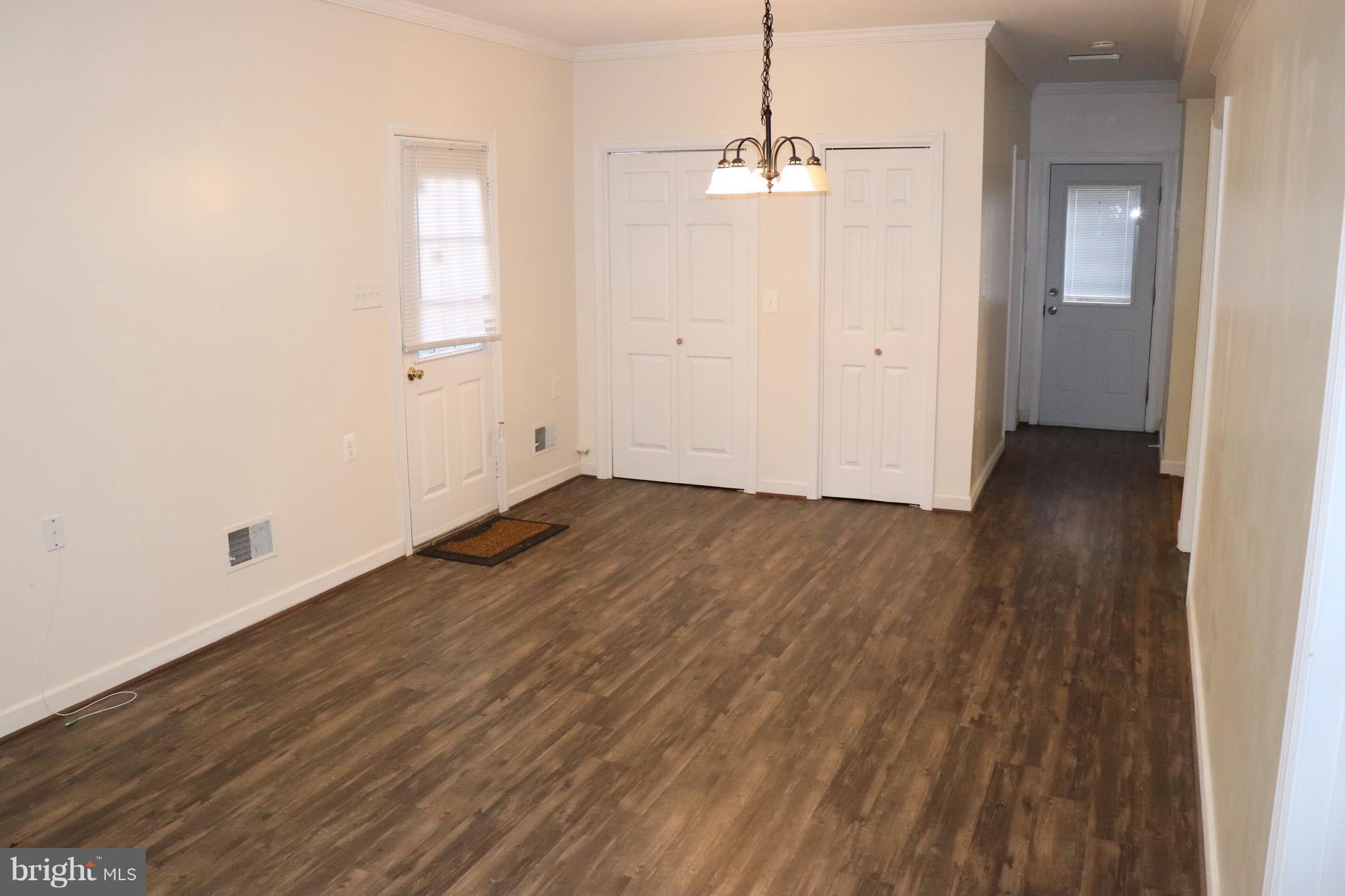 VILLA LORING - Residential Lease