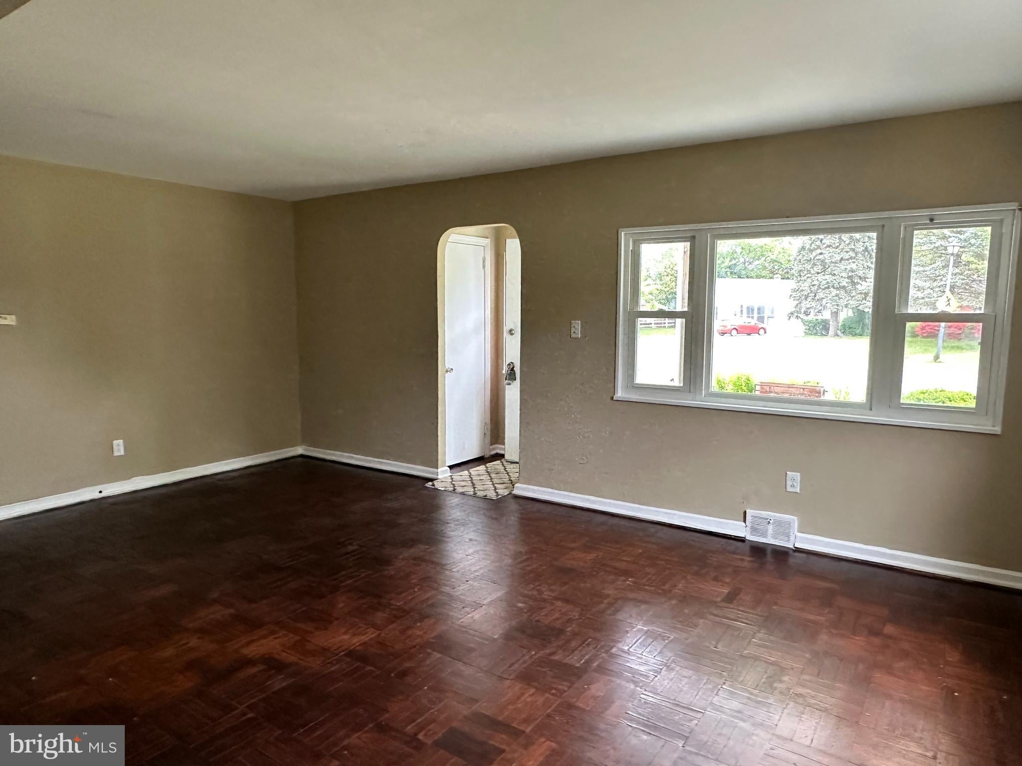 183 ORCHARD AVENUE