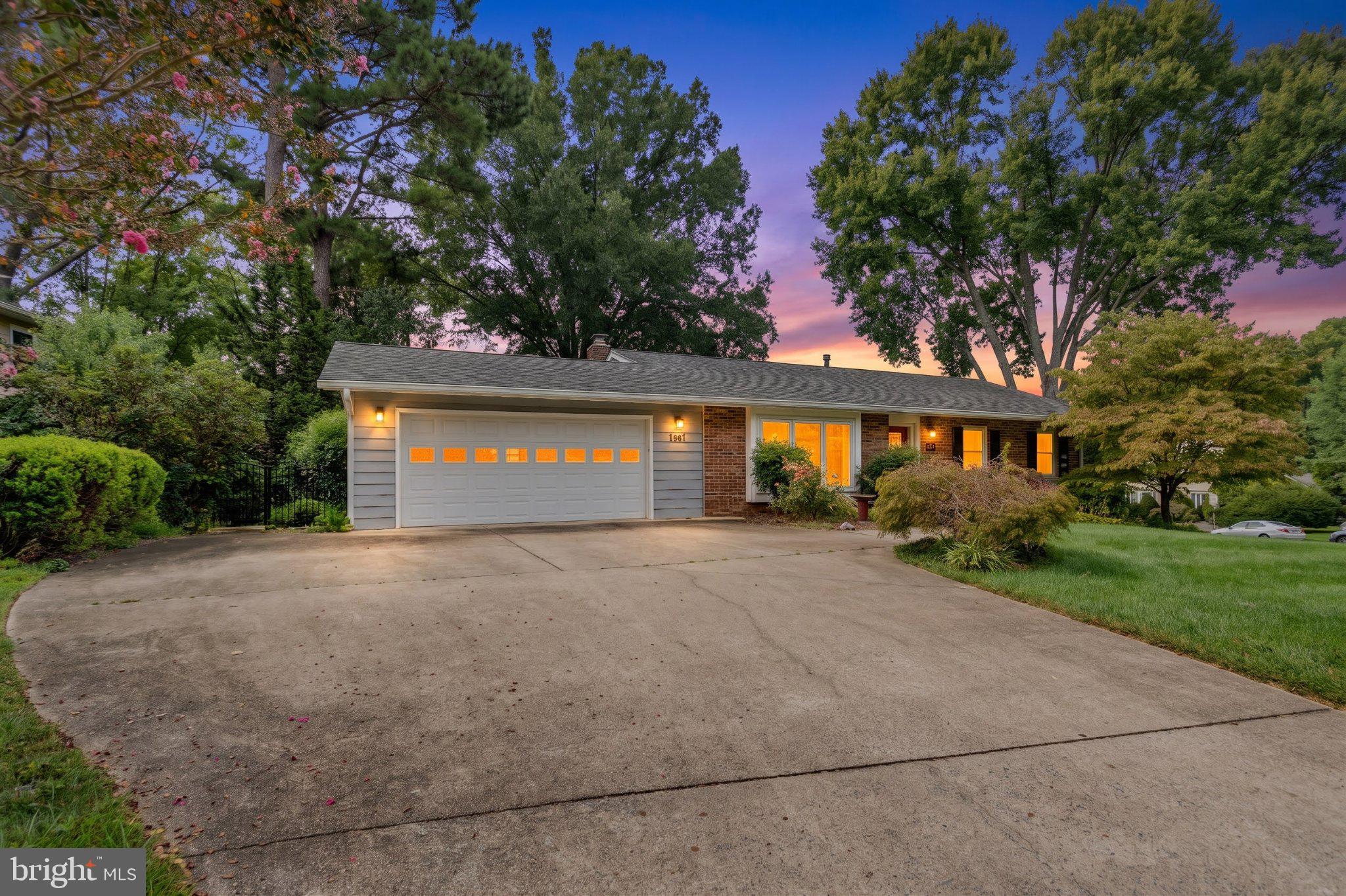 8519 BRAEBURN DRIVE