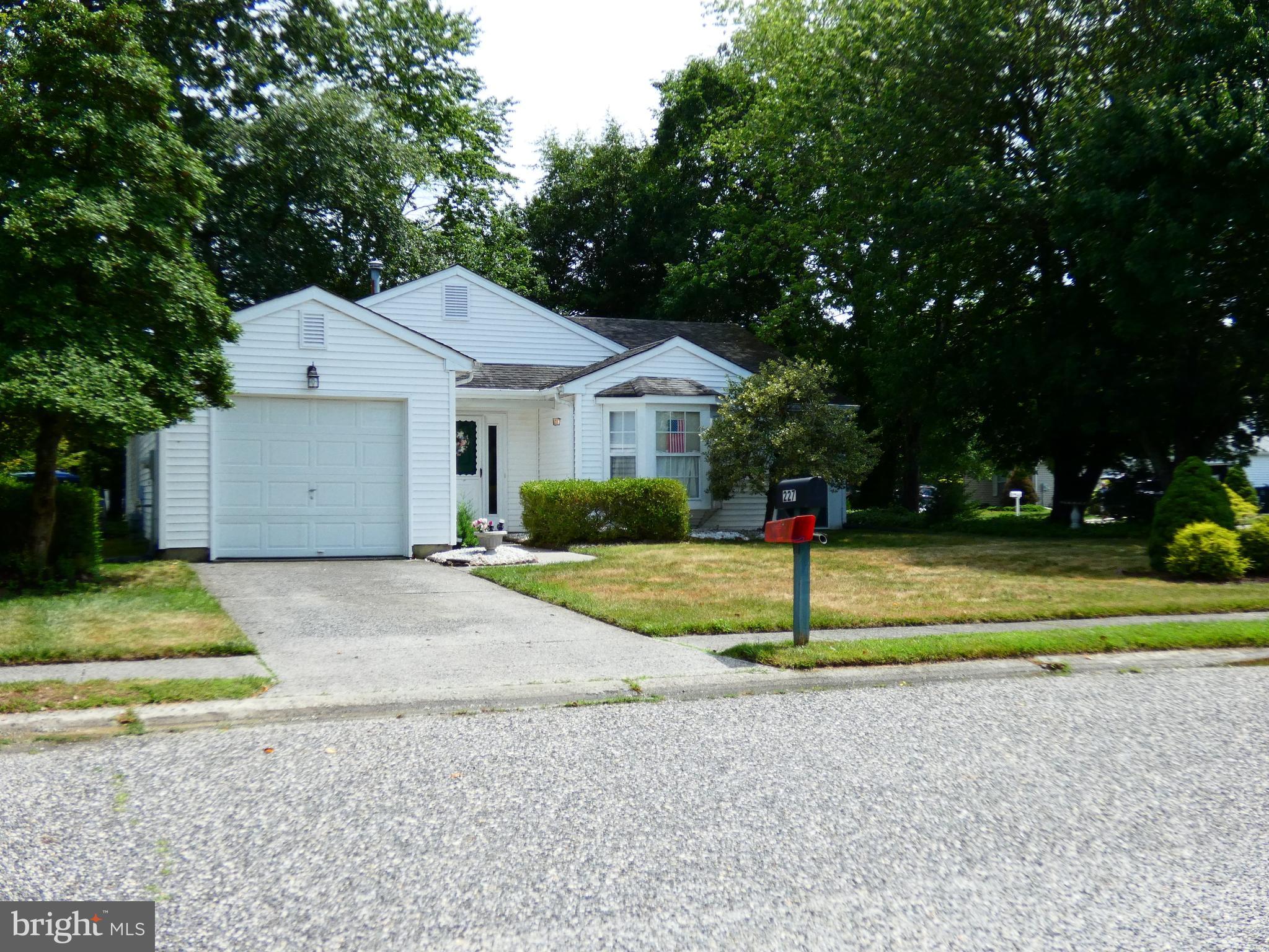 227 LANTERN PLACE