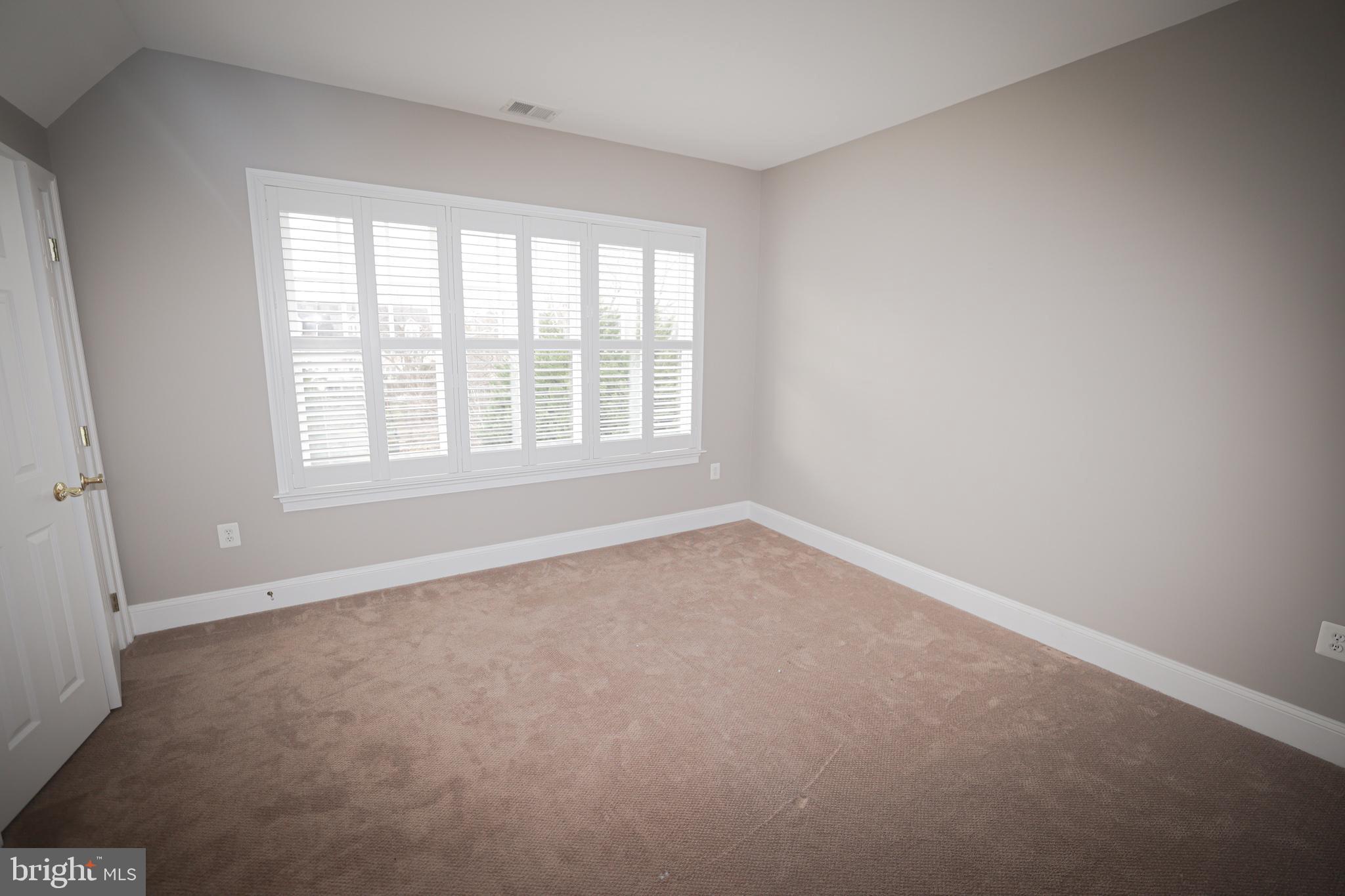 RIVER CREEK - Residential Lease