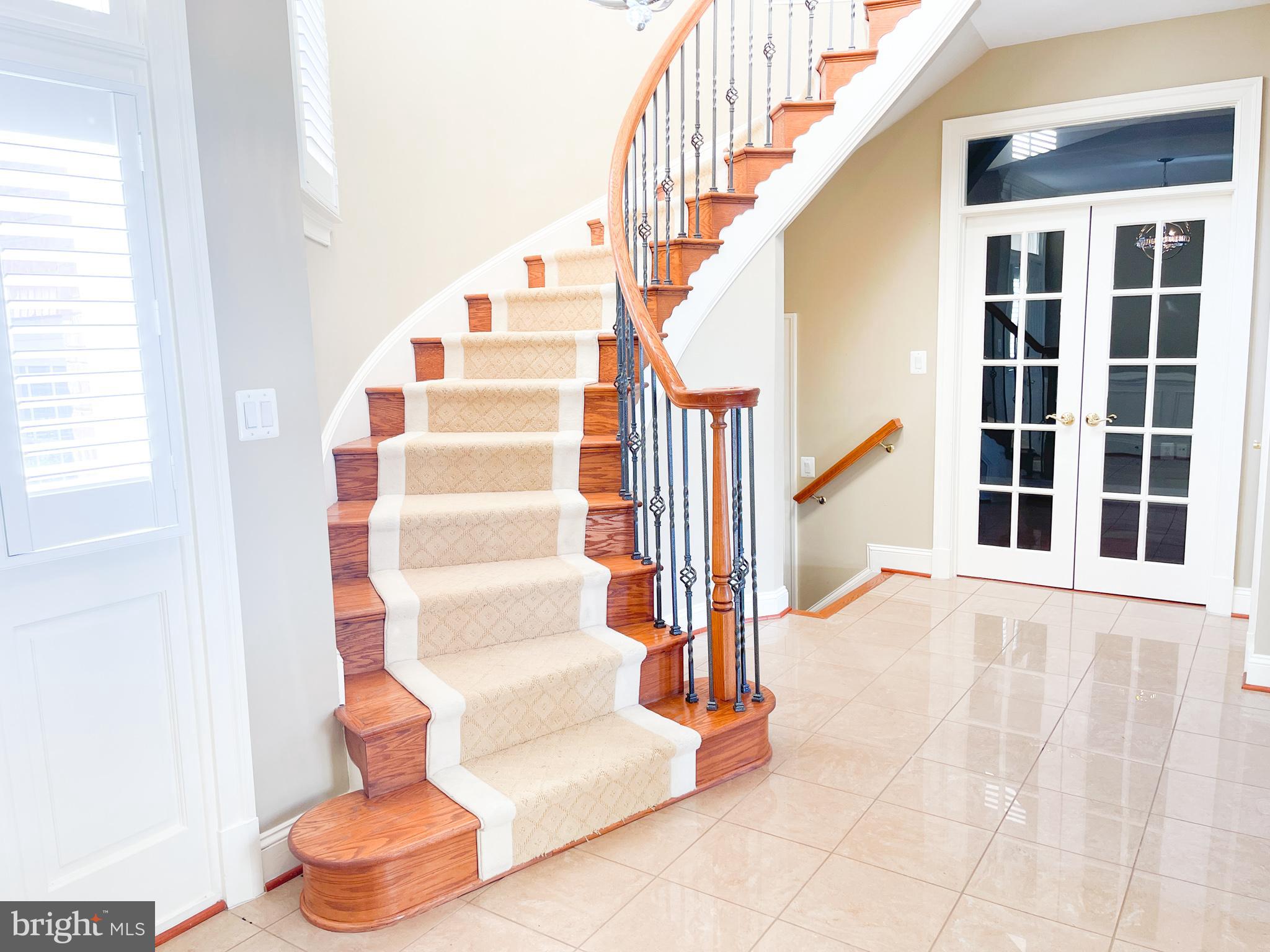 RIVER CREEK - Residential Lease