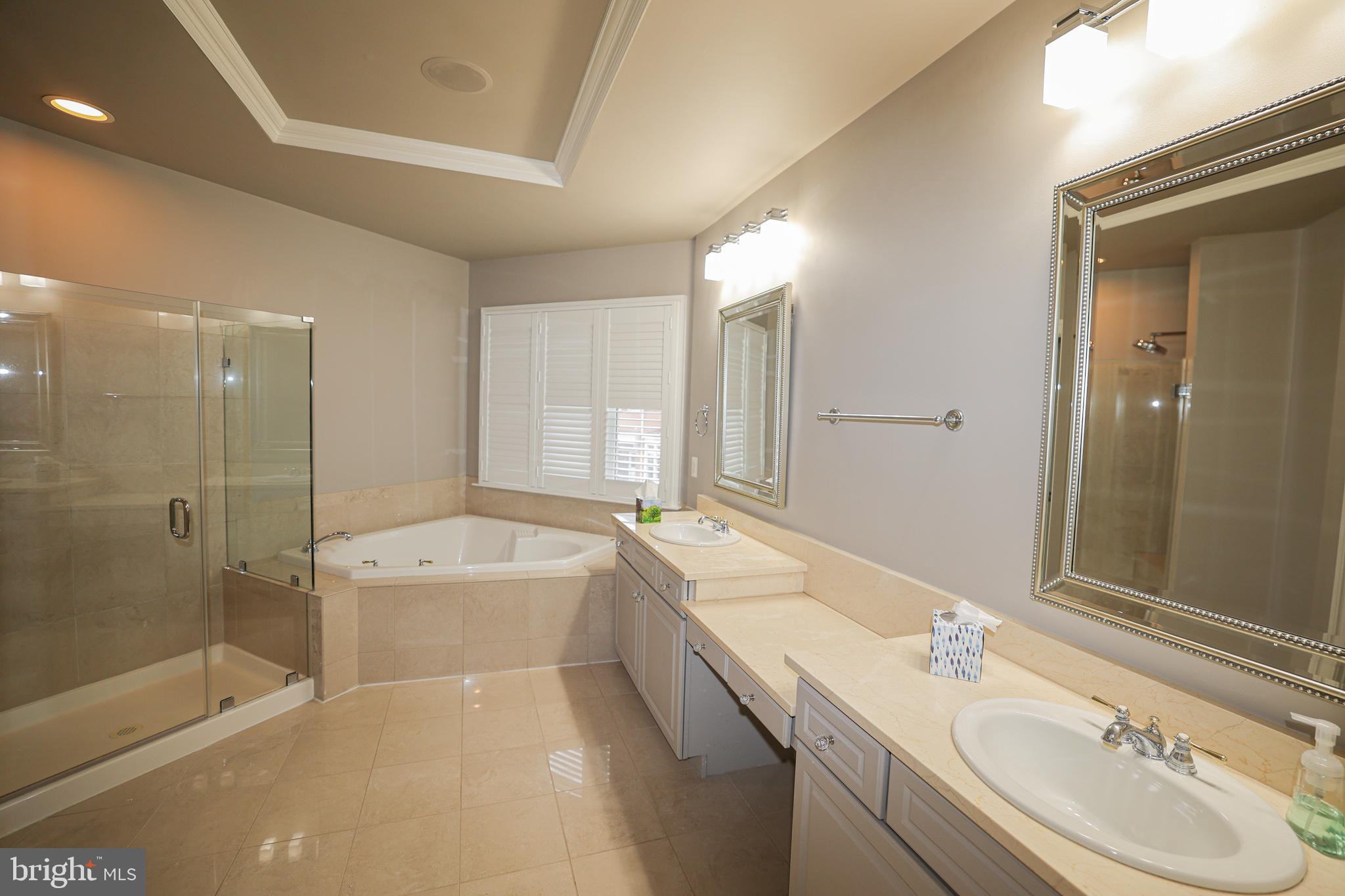 RIVER CREEK - Residential Lease