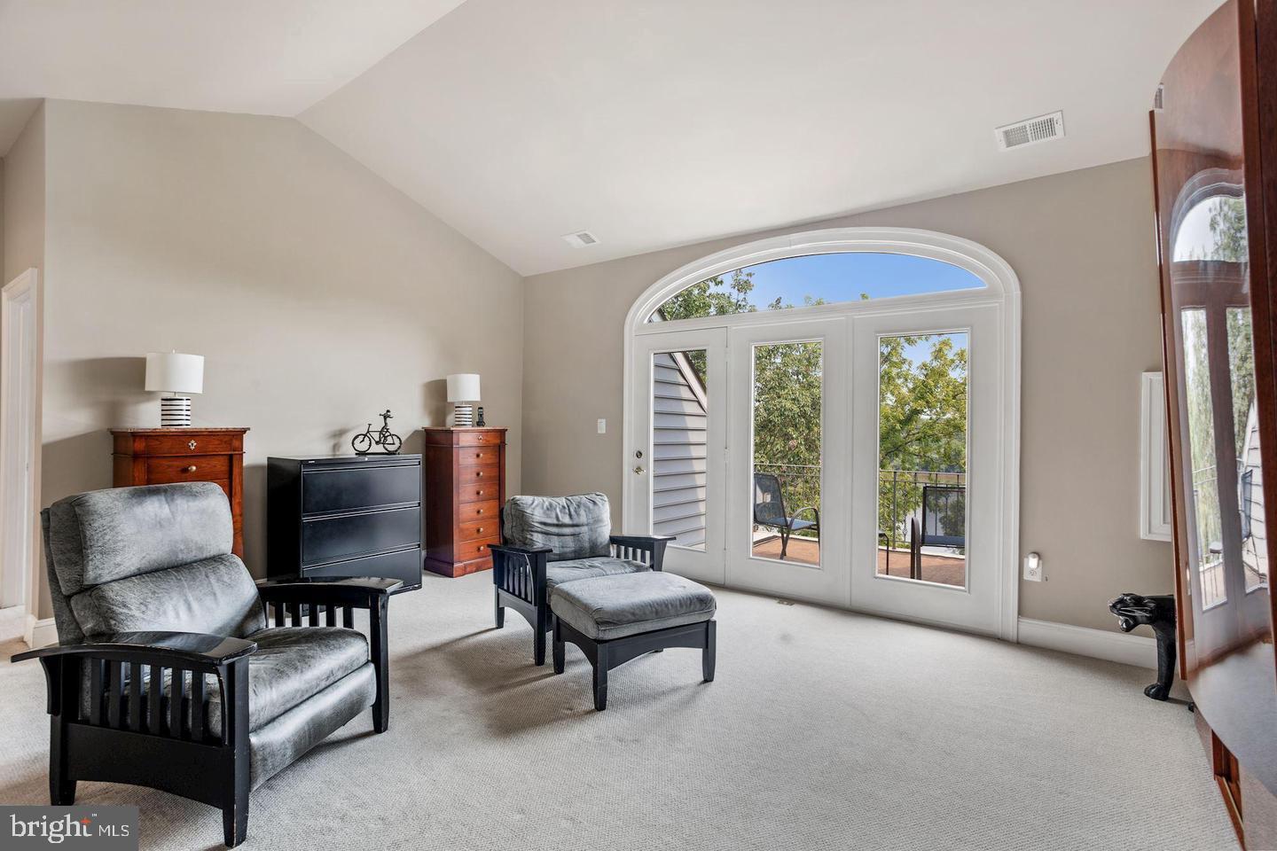 RIVER CREEK - Residential Lease