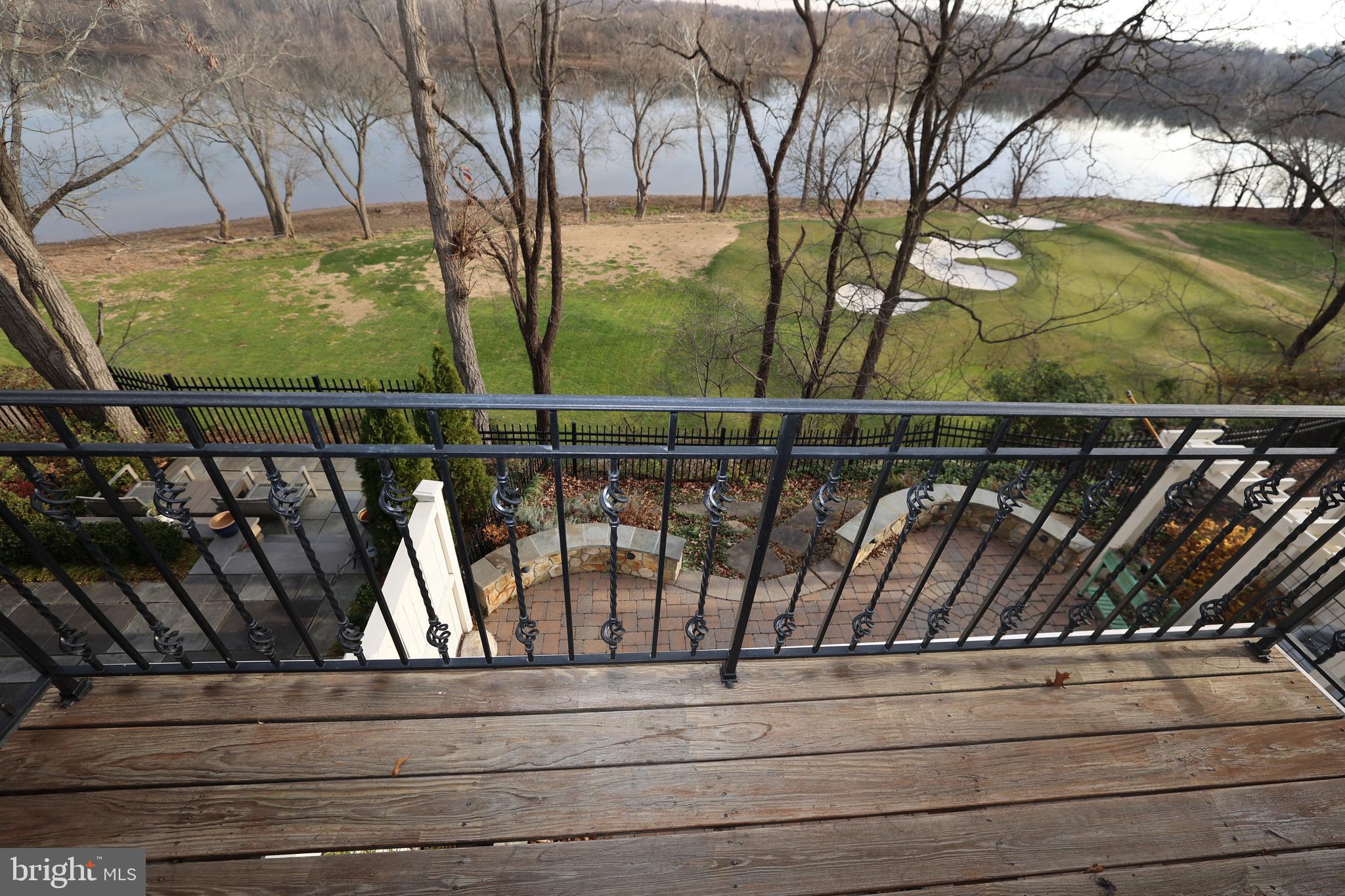 RIVER CREEK - Residential Lease