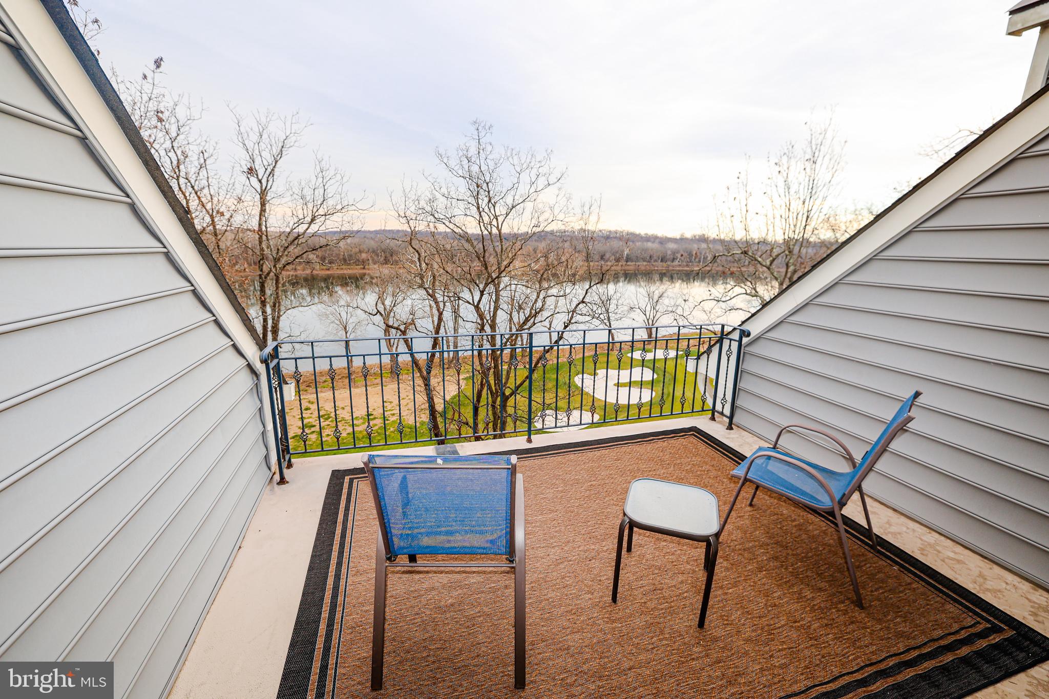 RIVER CREEK - Residential Lease