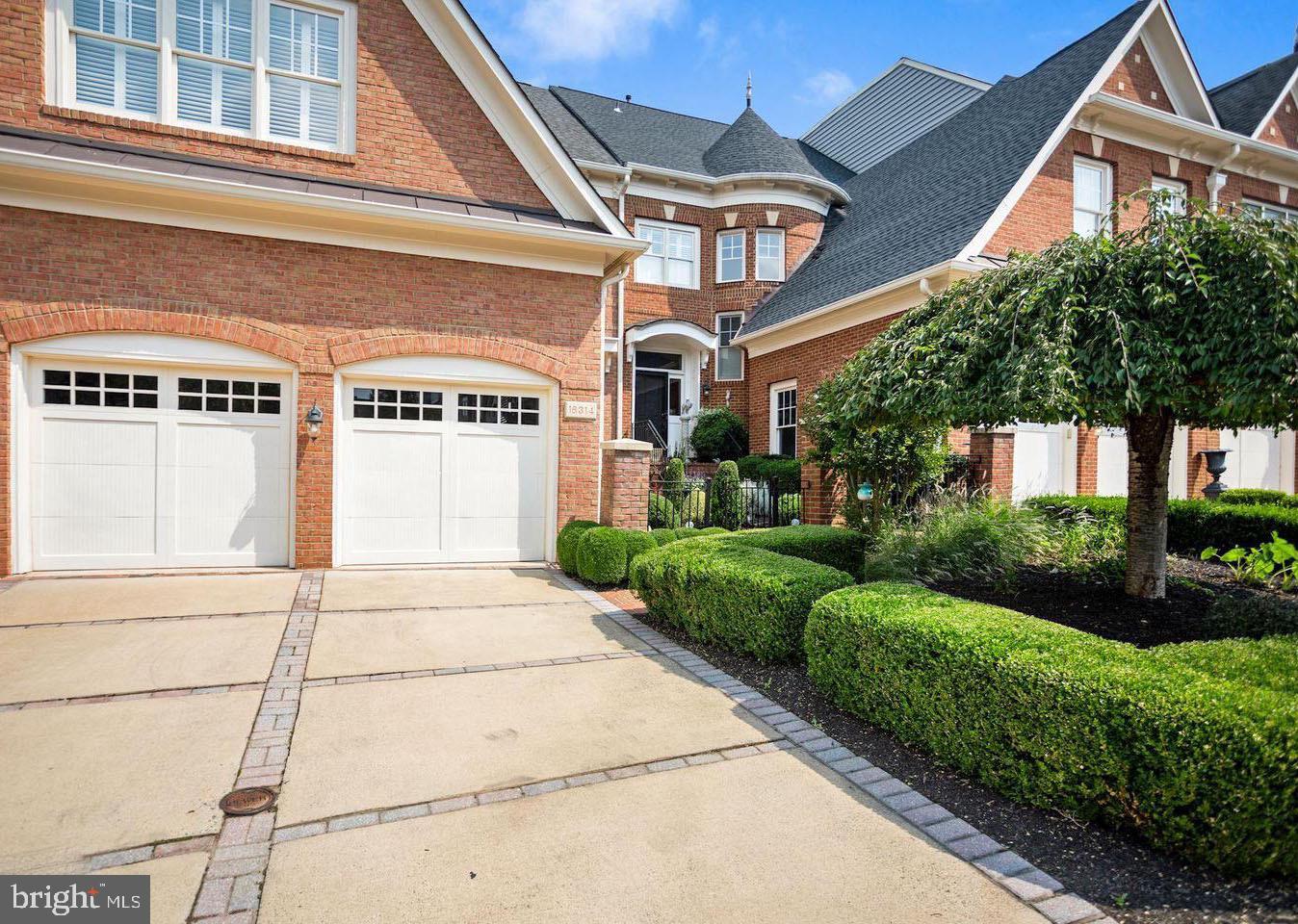 RIVER CREEK - Residential Lease