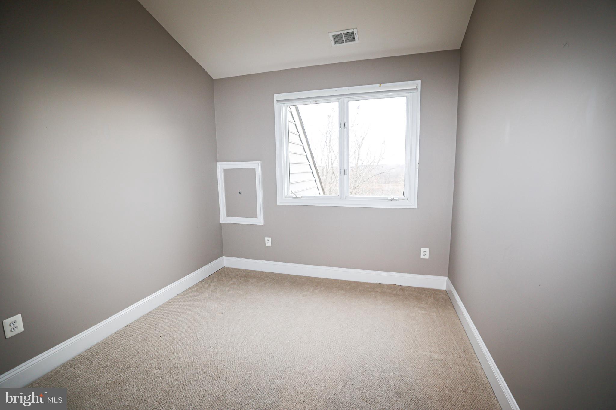 RIVER CREEK - Residential Lease