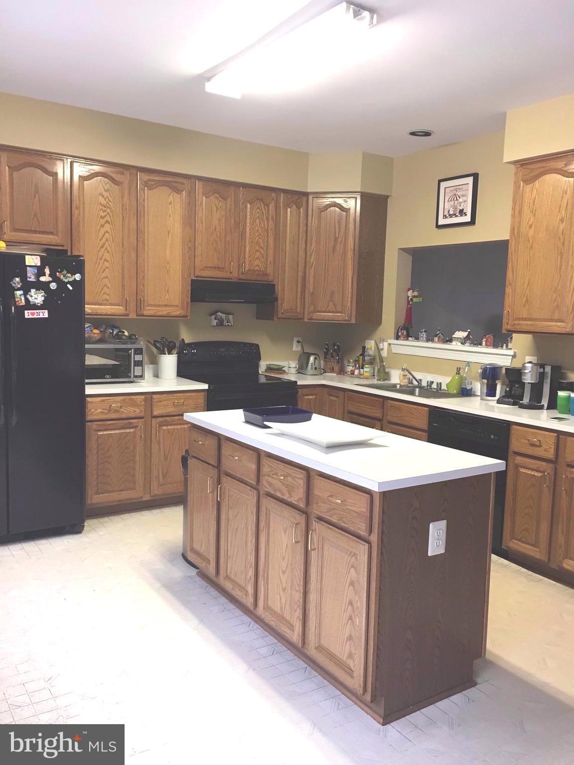 SPRING LANE TOWNHOUSES - Residential Lease