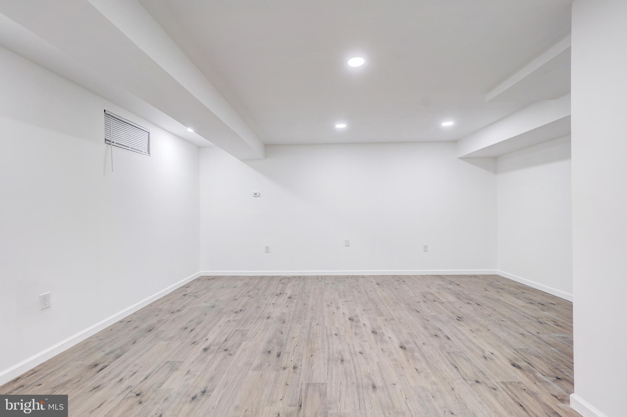 VILLAGES OF WINTERSET - Residential