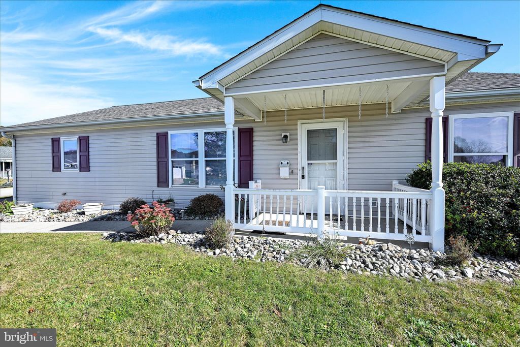 Photo of 340 Tow Path Lane, PINE GROVE, PA 17963 (MLS # PASK2024198)