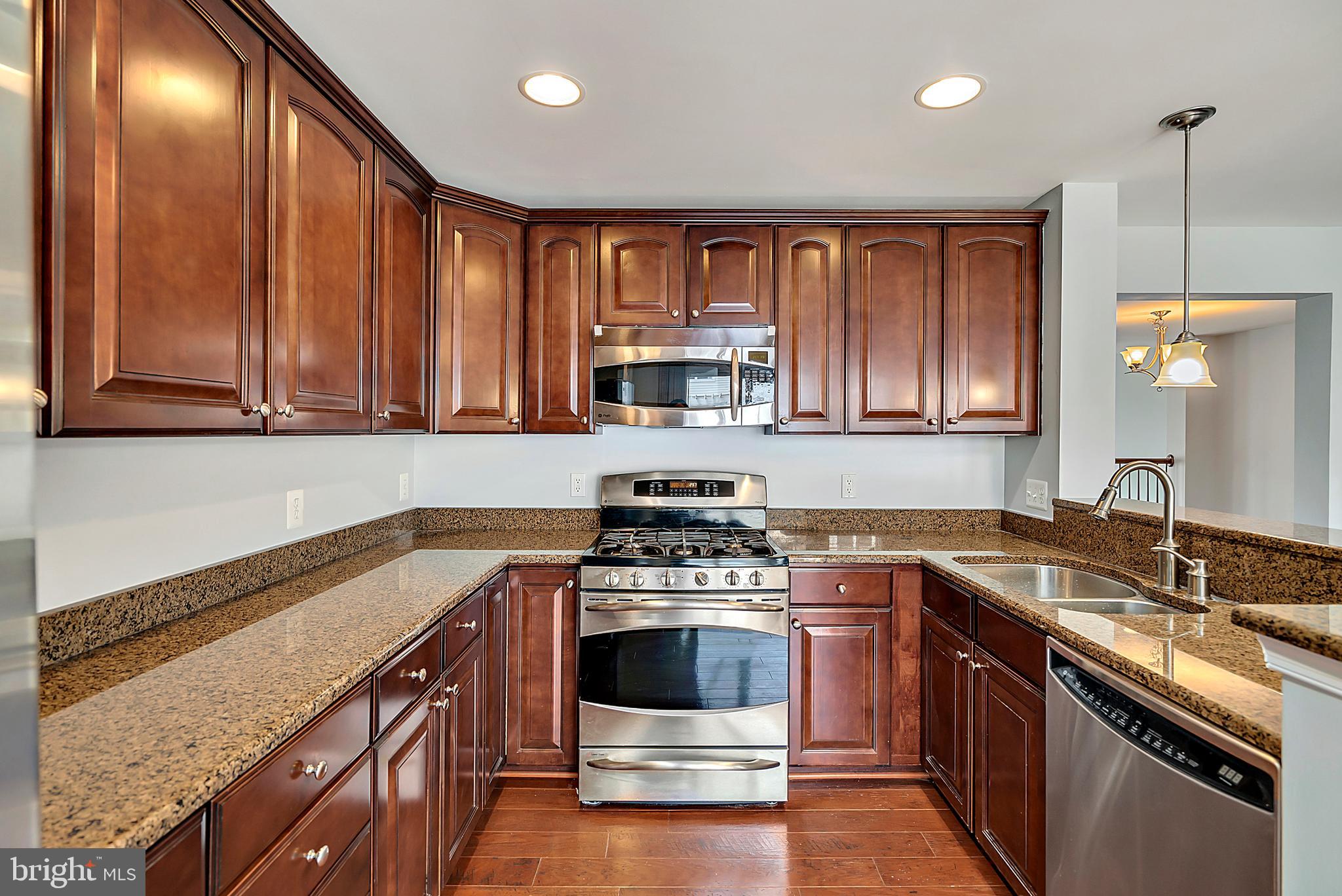 MARKET CENTER CONDOMINIUM - Residential