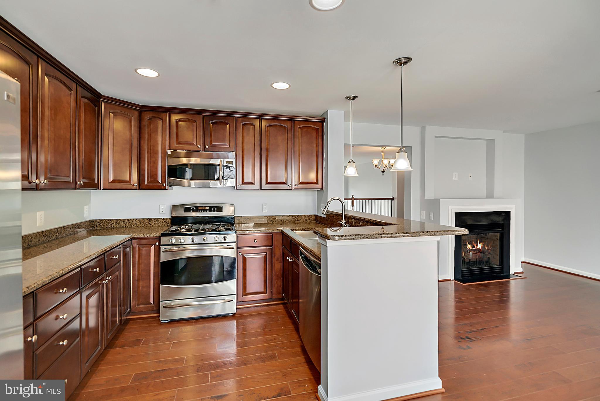 MARKET CENTER CONDOMINIUM - Residential