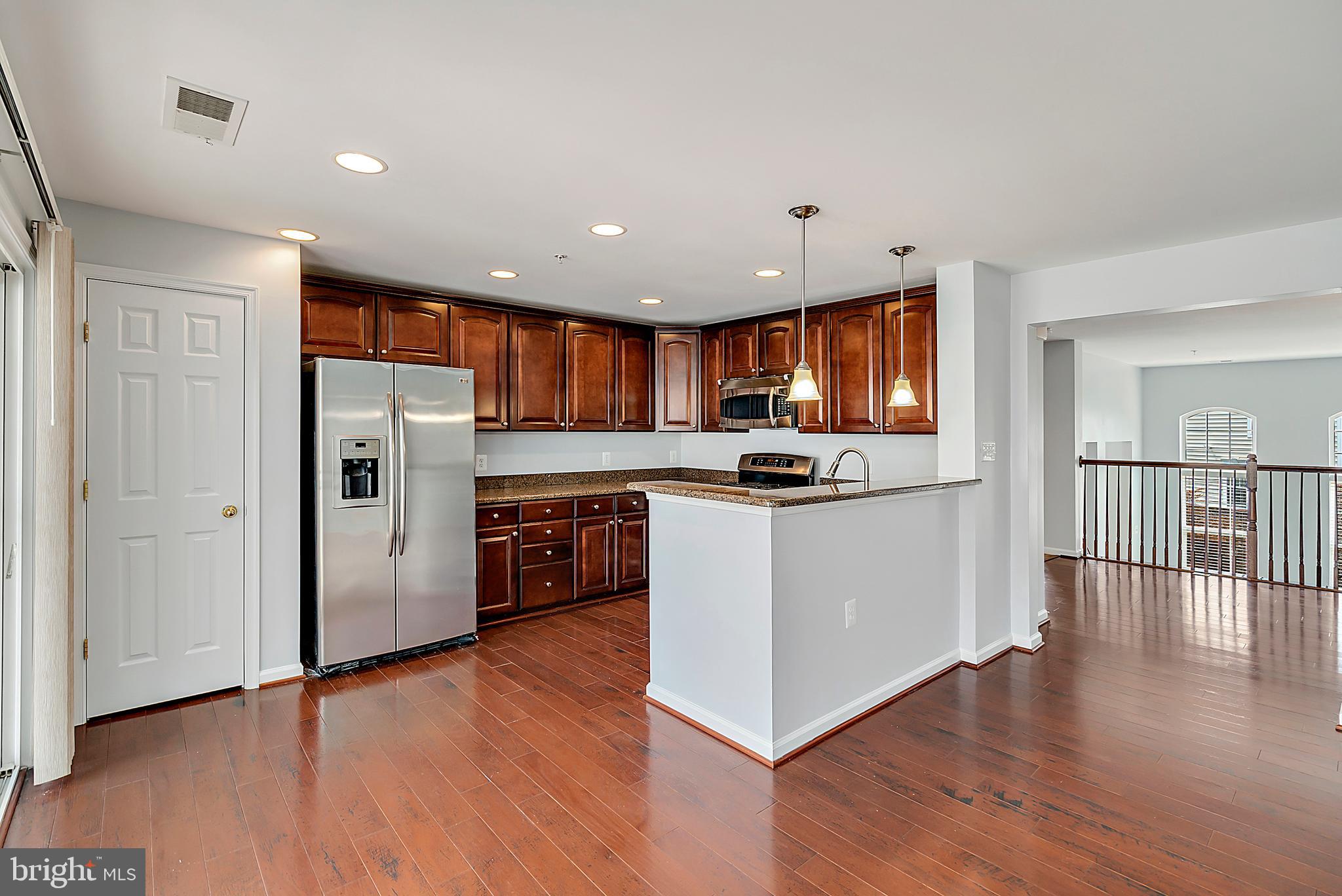 MARKET CENTER CONDOMINIUM - Residential