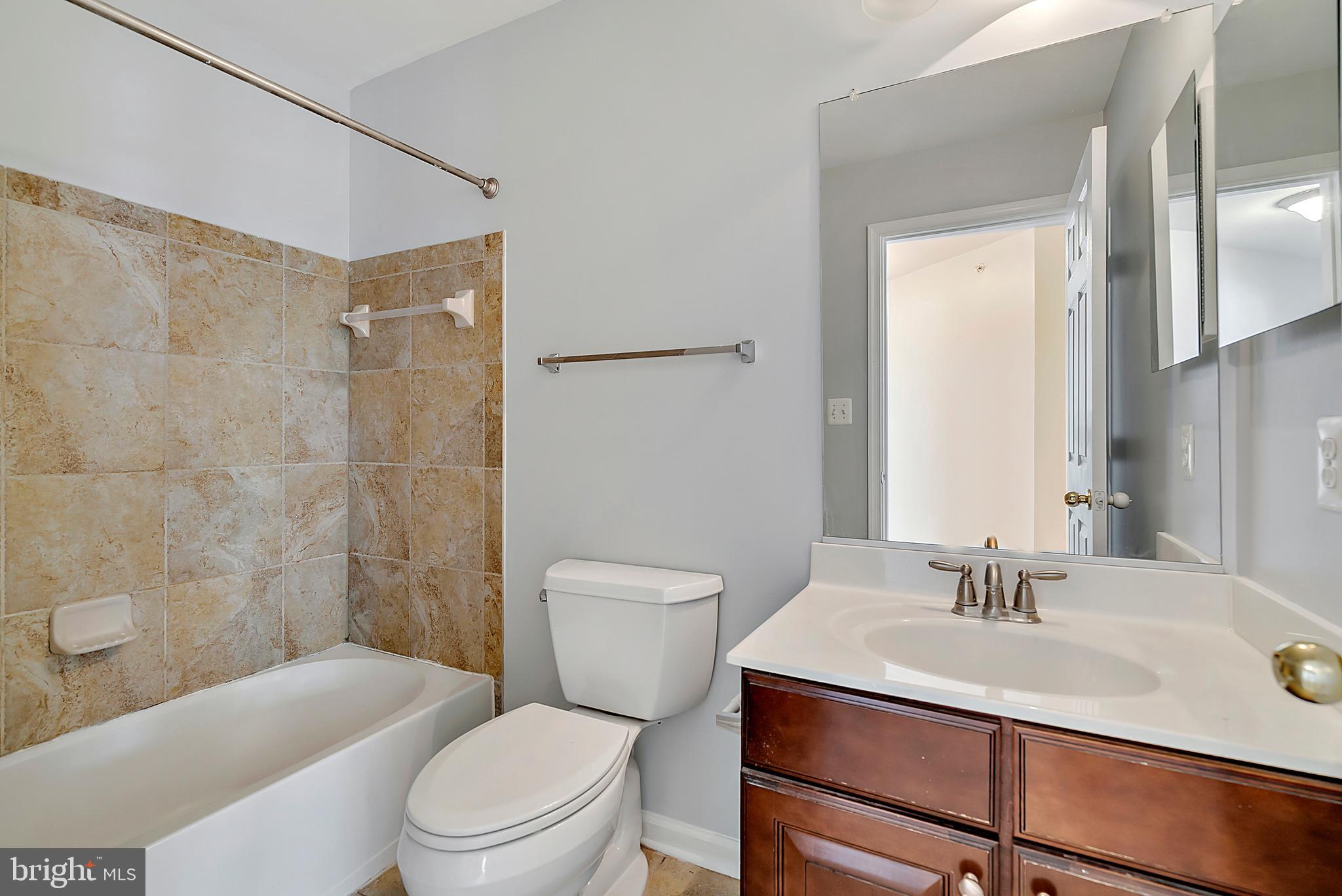 MARKET CENTER CONDOMINIUM - Residential