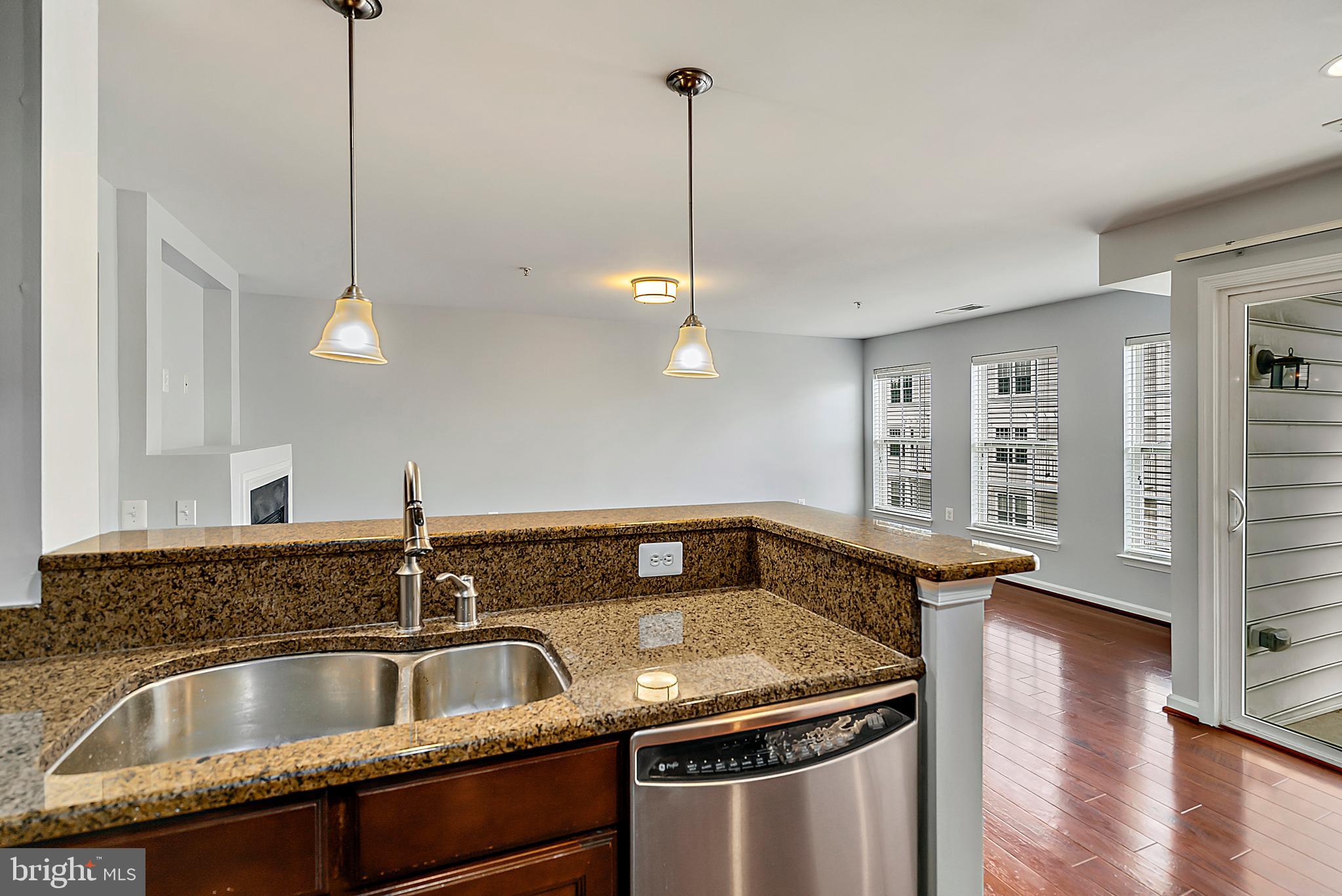 MARKET CENTER CONDOMINIUM - Residential