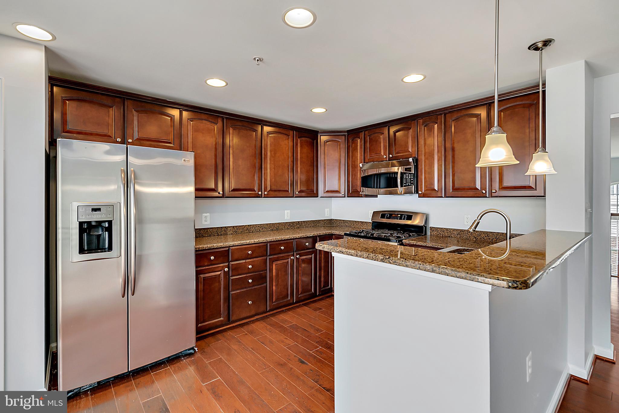 MARKET CENTER CONDOMINIUM - Residential