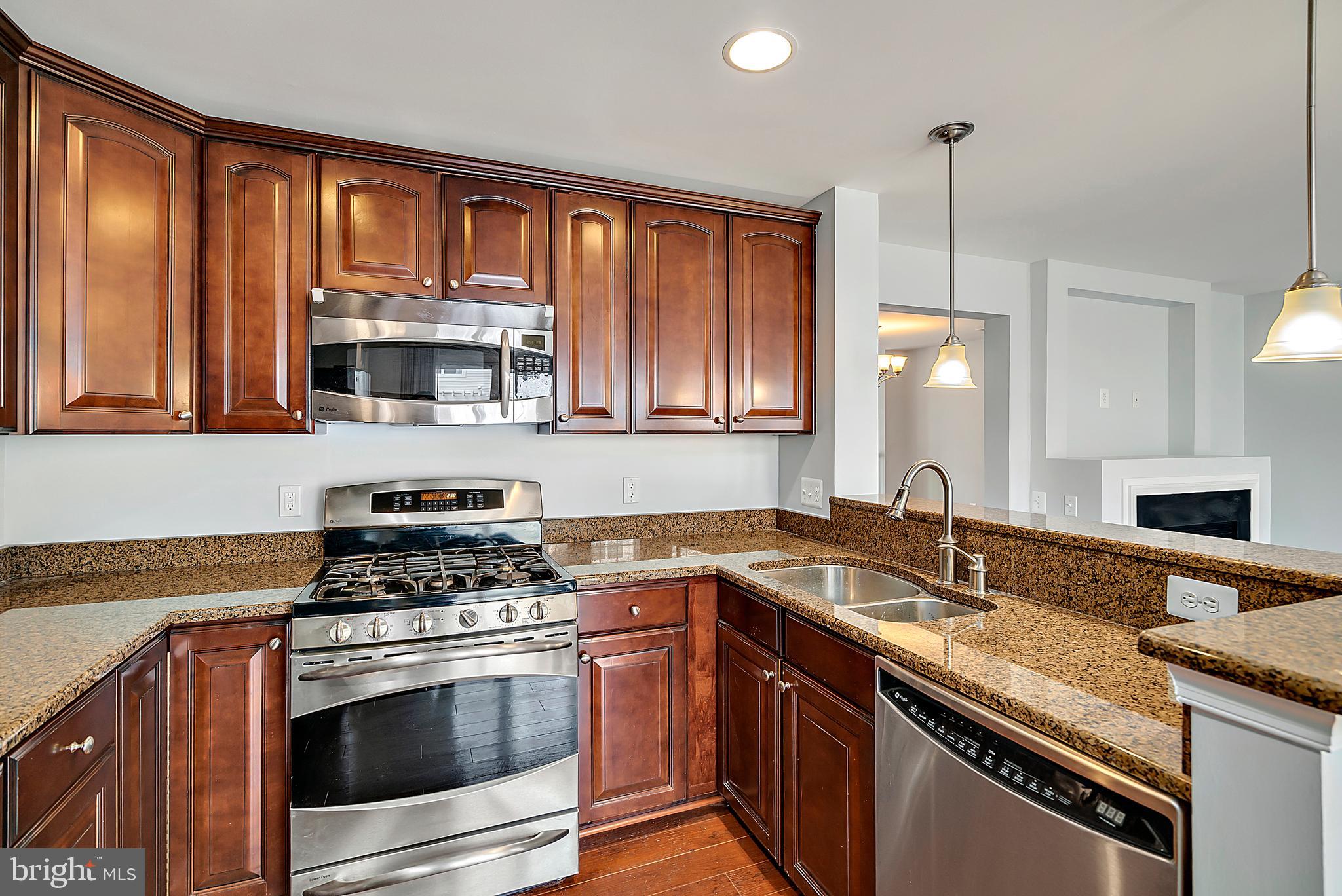 MARKET CENTER CONDOMINIUM - Residential