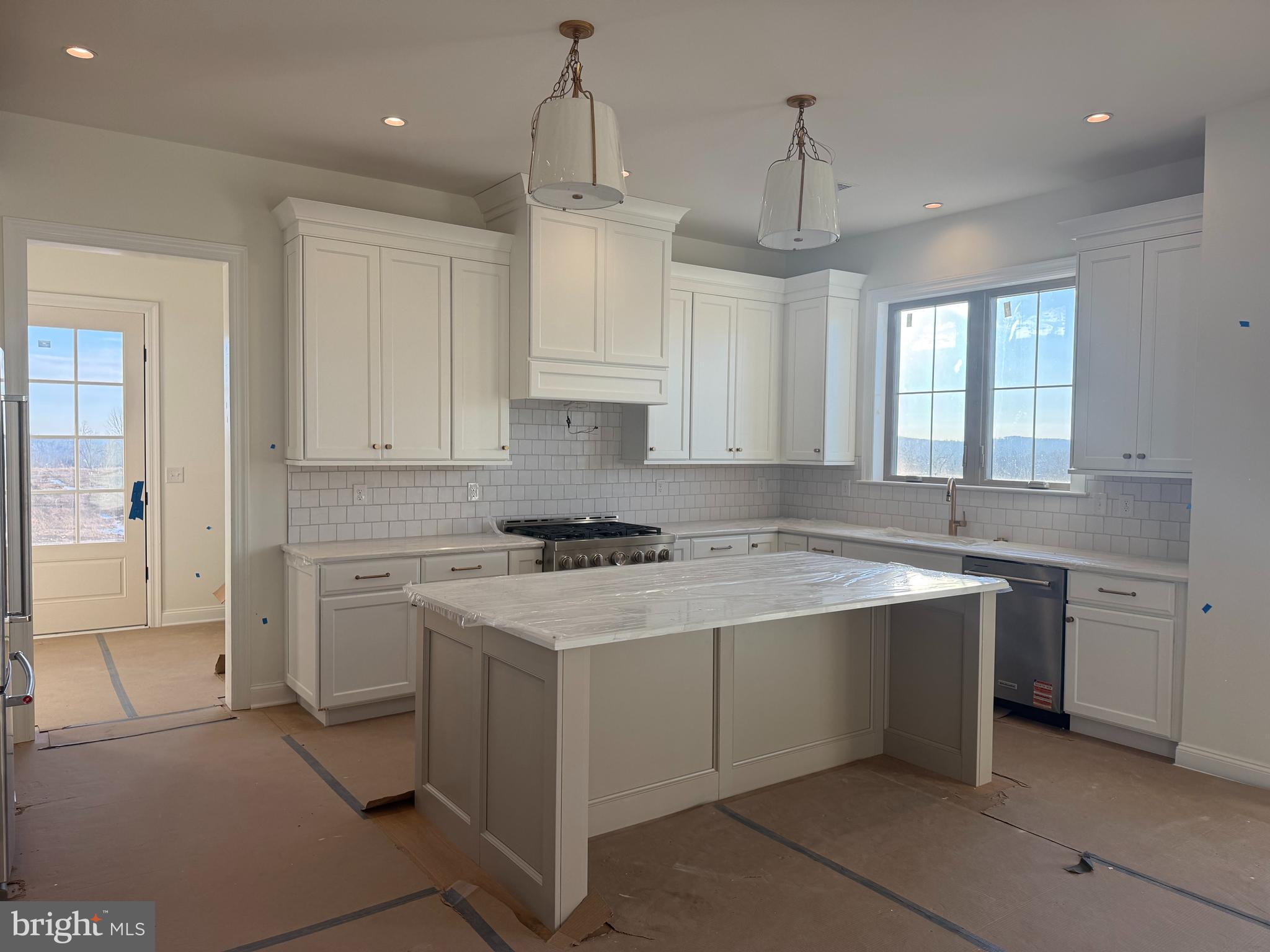 105 LEXINGTON MANOR LOT 29