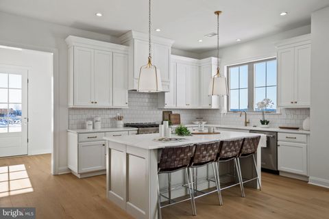 Homes For Sale - 105 Lexington Manor Mnr #LOT 29<br/> GLENMOORE, PA 19343