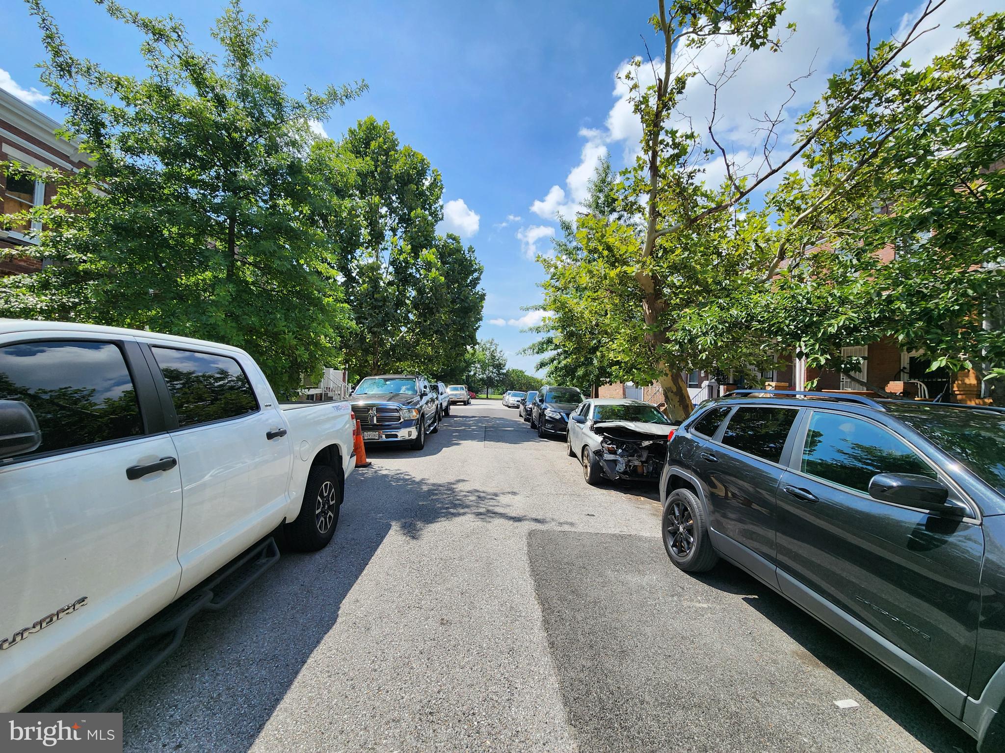 ELLWOOD PARK - Residential