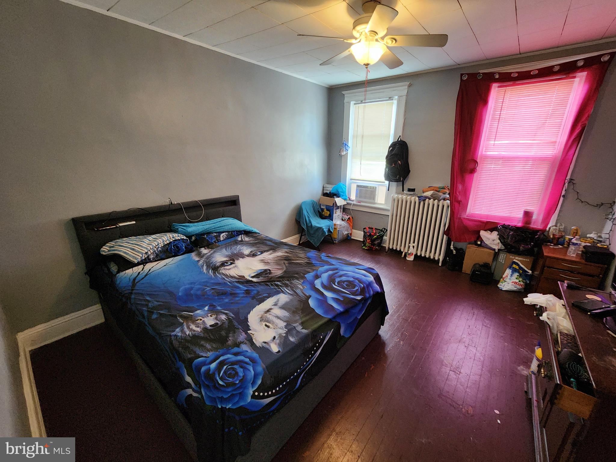 ELLWOOD PARK - Residential