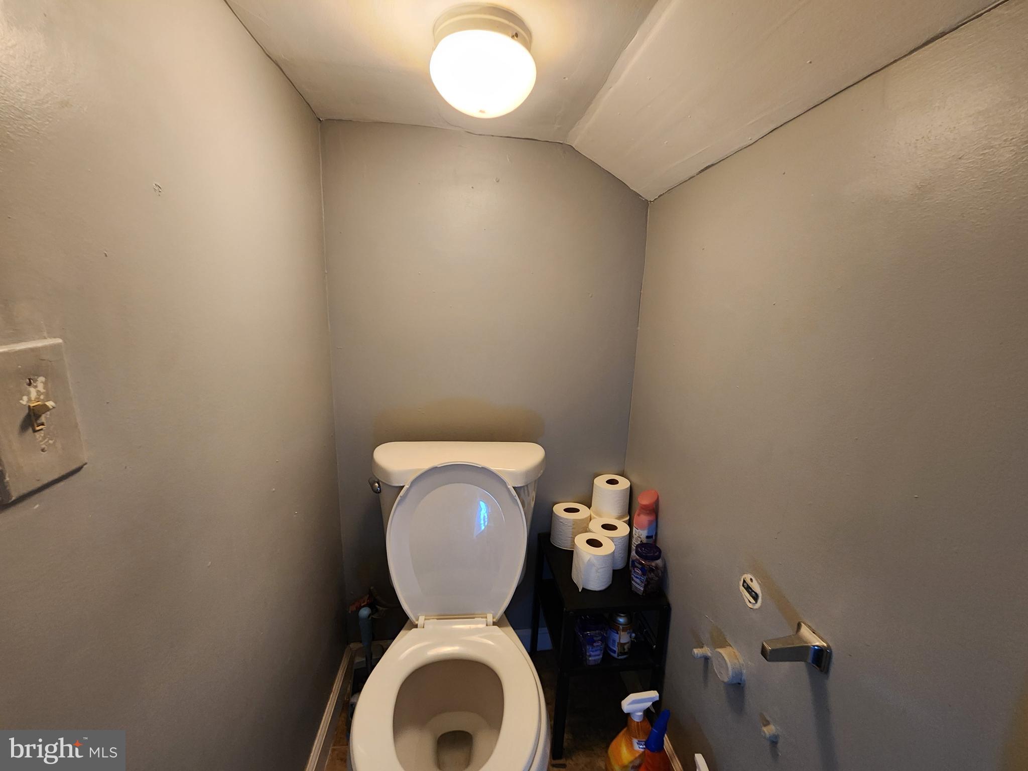 ELLWOOD PARK - Residential